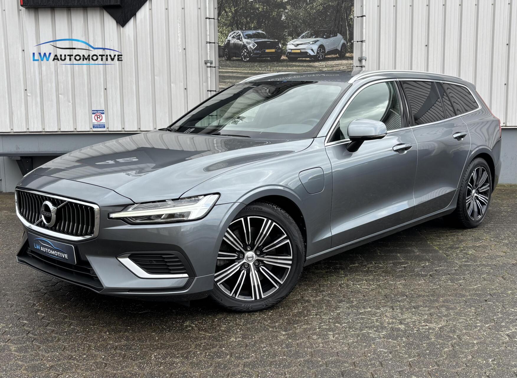 Volvo V60 2.0 T6 Recharge AWD PHEV Business Pro | Leder | Elektr. klep | Adaptive 2020 - voorkant