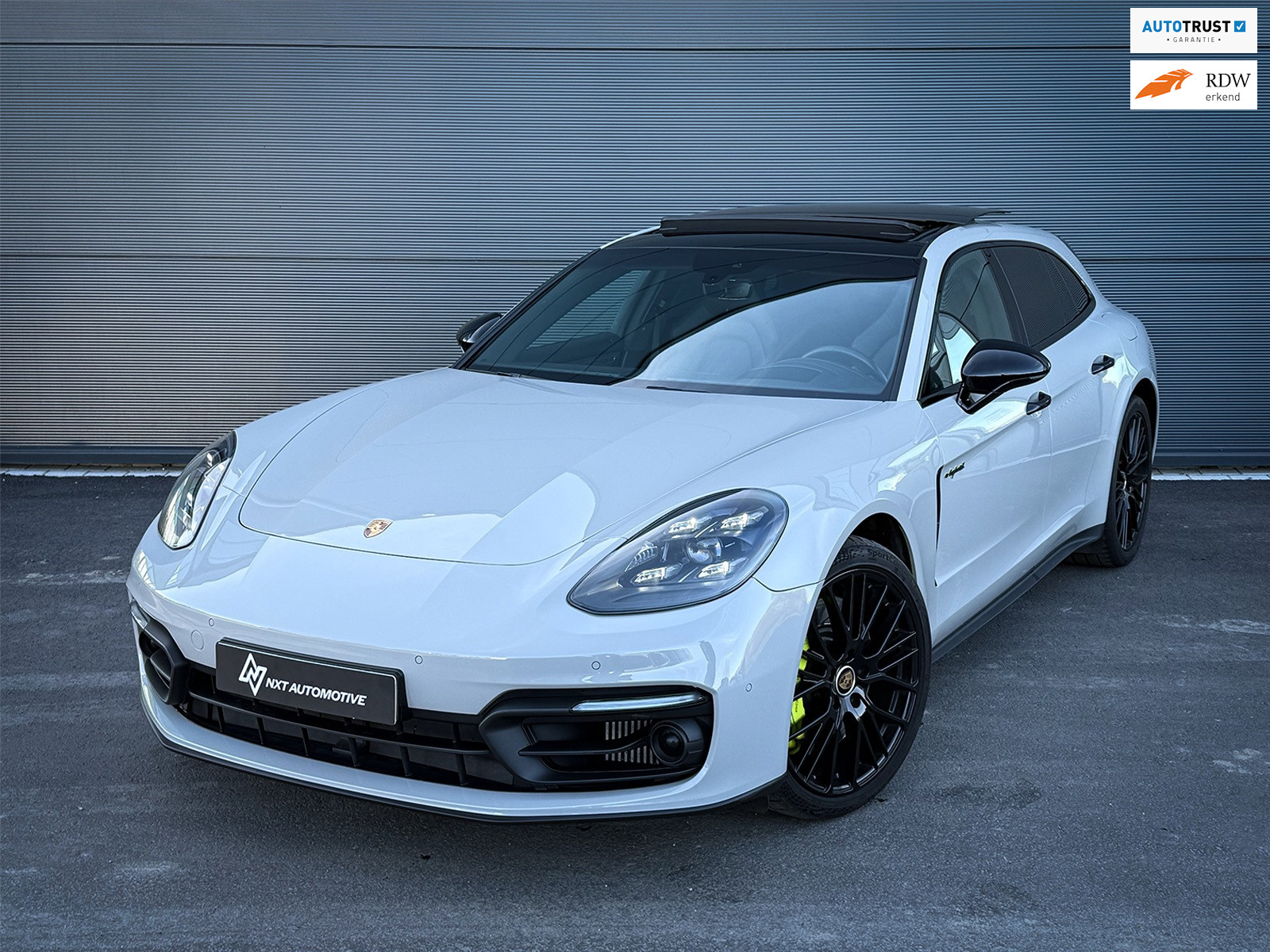 Foto van PORSCHE PANAMERA 4S E-HYBRID