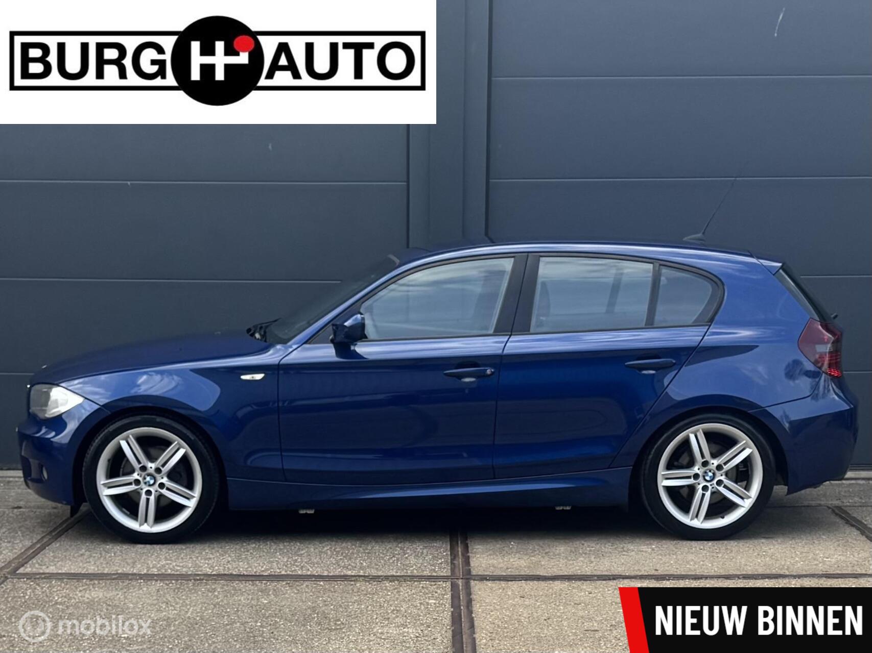 BMW 1er Reihe 118i Business Line Sport|APK T/M 03-04-2027|M-PAKKET|18'' LMV|ECC|NAVI|CRUISE CONTROLE|BLUETOOTH|NAP|NL AUTO|GOED ONDERHOUDEN| 2010 - voorkant