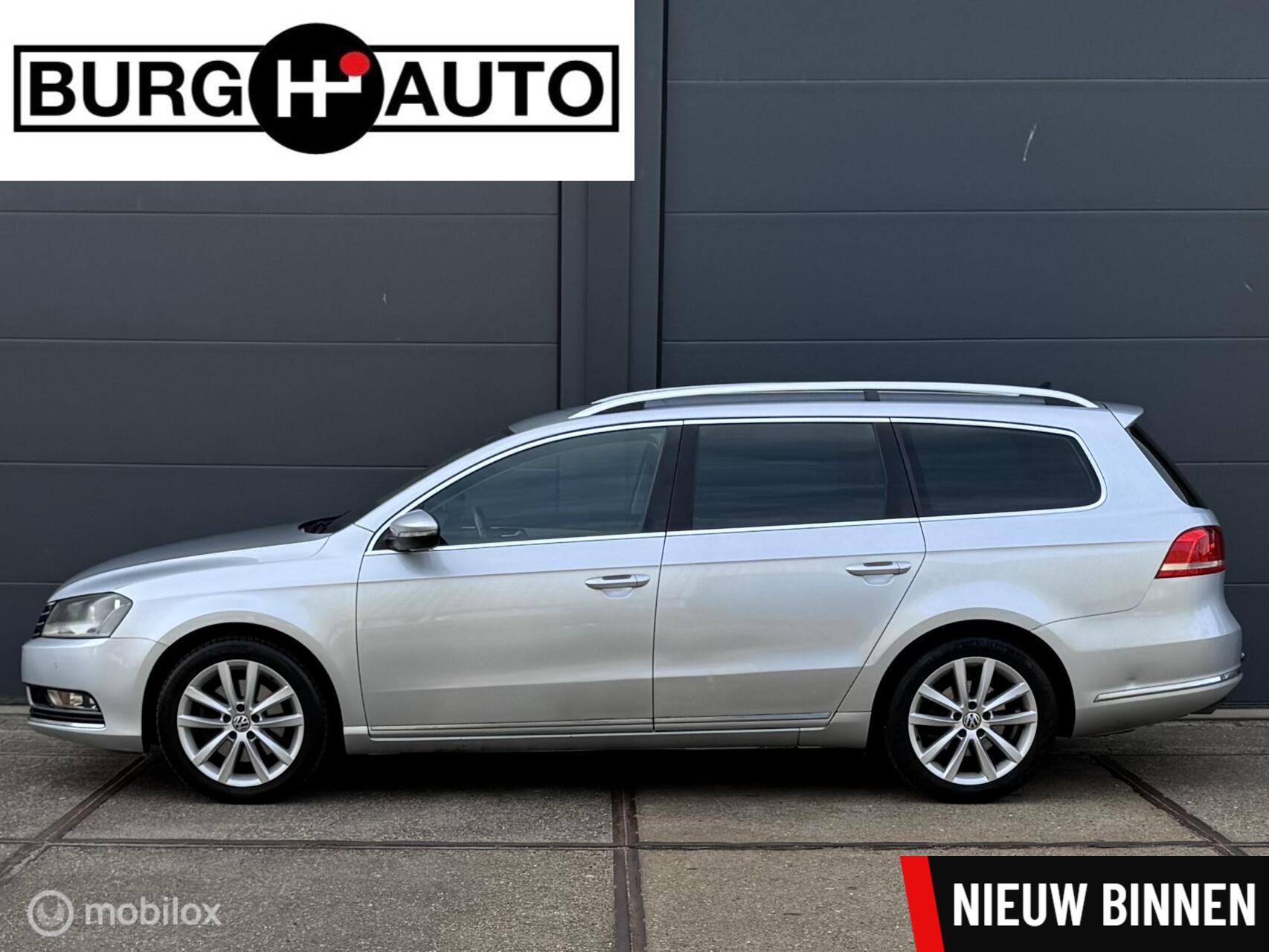 Volkswagen Passat 1.4 TSI Highline BlueMotion - AUTOMAAT - TREKHAAK - ECC - NAVI - CRUISE CONTROLE - PARKEERSENSOREN - STOELVERWARMING - LM VELGEN - NAP - NL AUTO - APK T/M 16-01-2027 - 2011 - voorkant