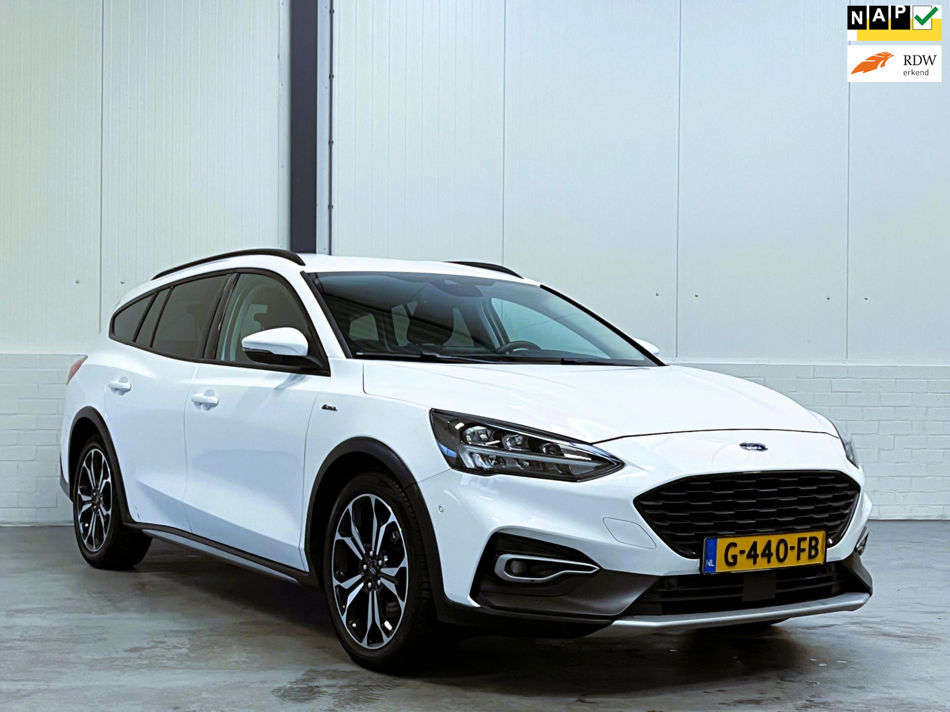 Ford Focus 1.5 EcoBoost Active Business|Dealer O.H.|Keyless|Automaat|Trekhaak|Camera|Carplay 2019 - voorkant