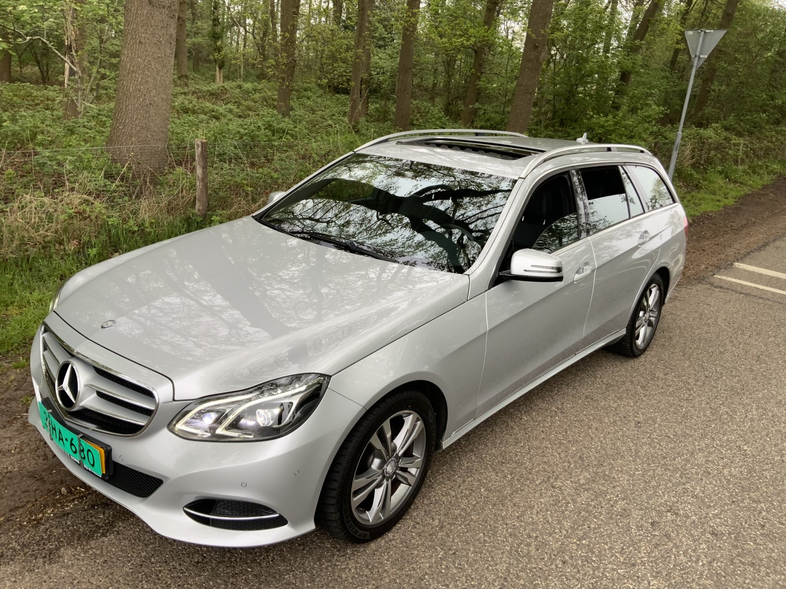 Mercedes-Benz E-klasse Estate 200 Amb. Avantgarde 2013 - voorkant