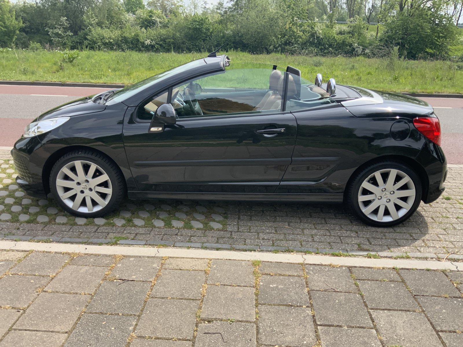 Inspectiefoto van Peugeot 207 CC