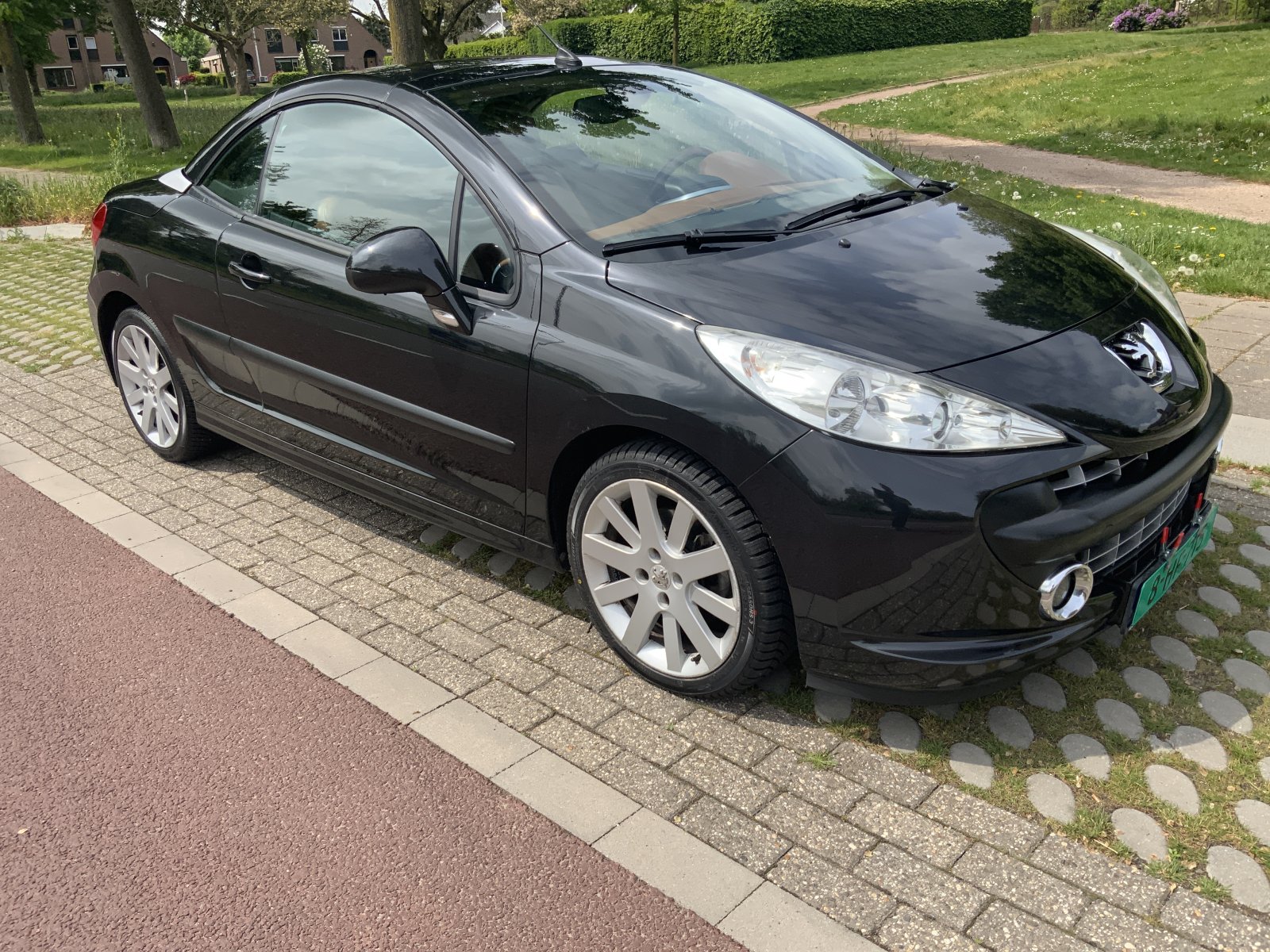 Inspectiefoto van Peugeot 207 CC