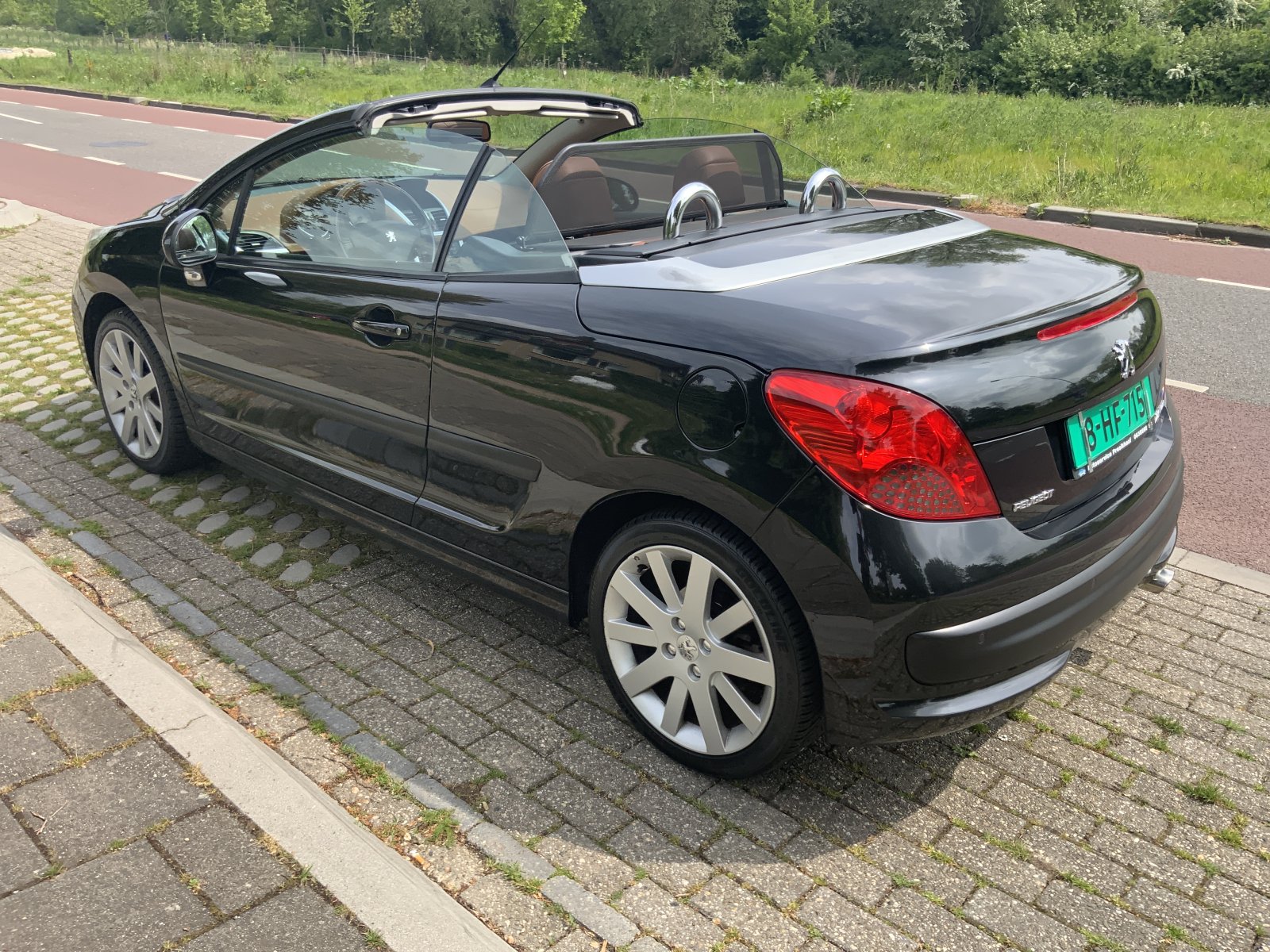 Inspectiefoto van Peugeot 207 CC