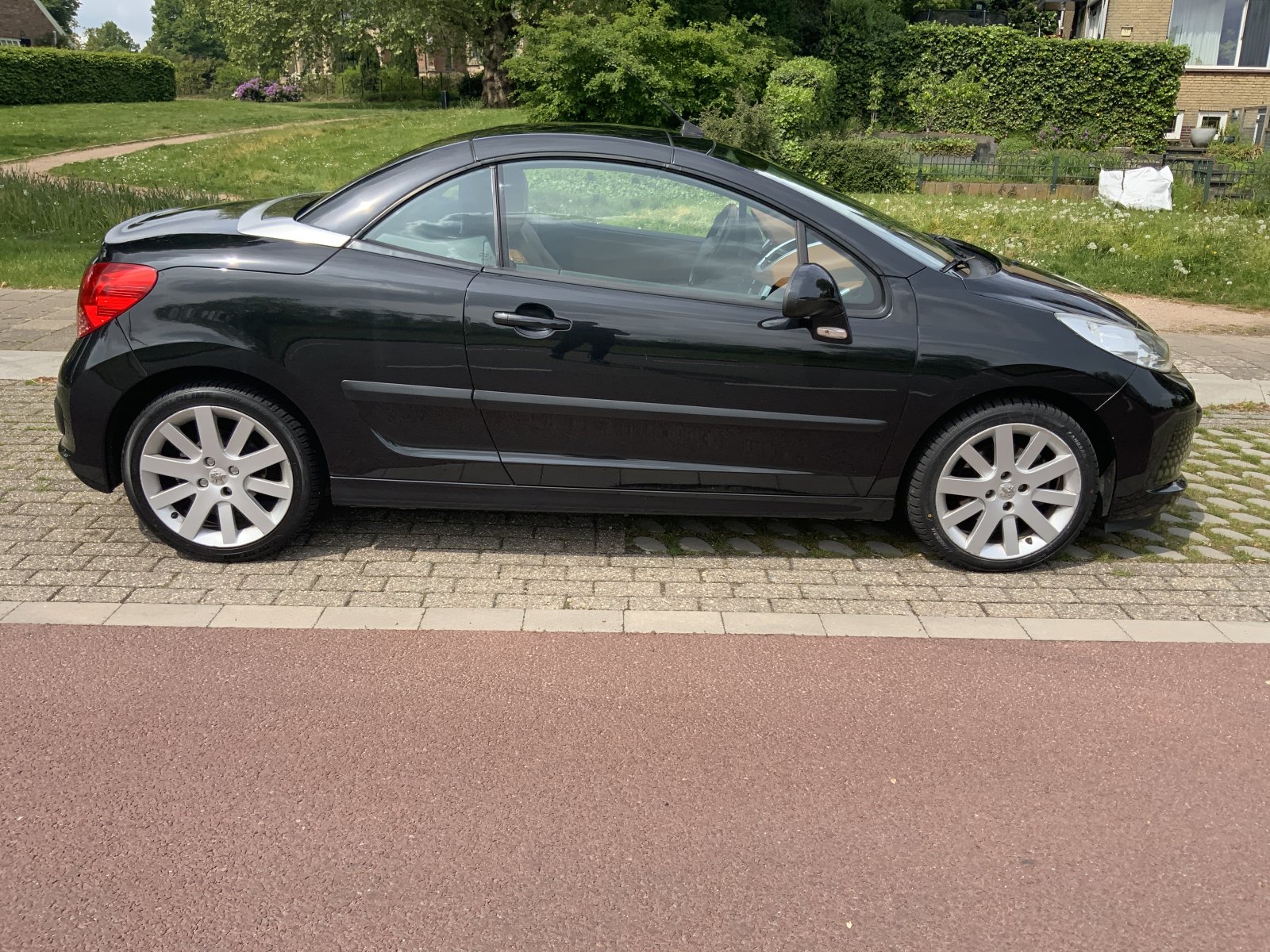 Inspectiefoto van Peugeot 207 CC