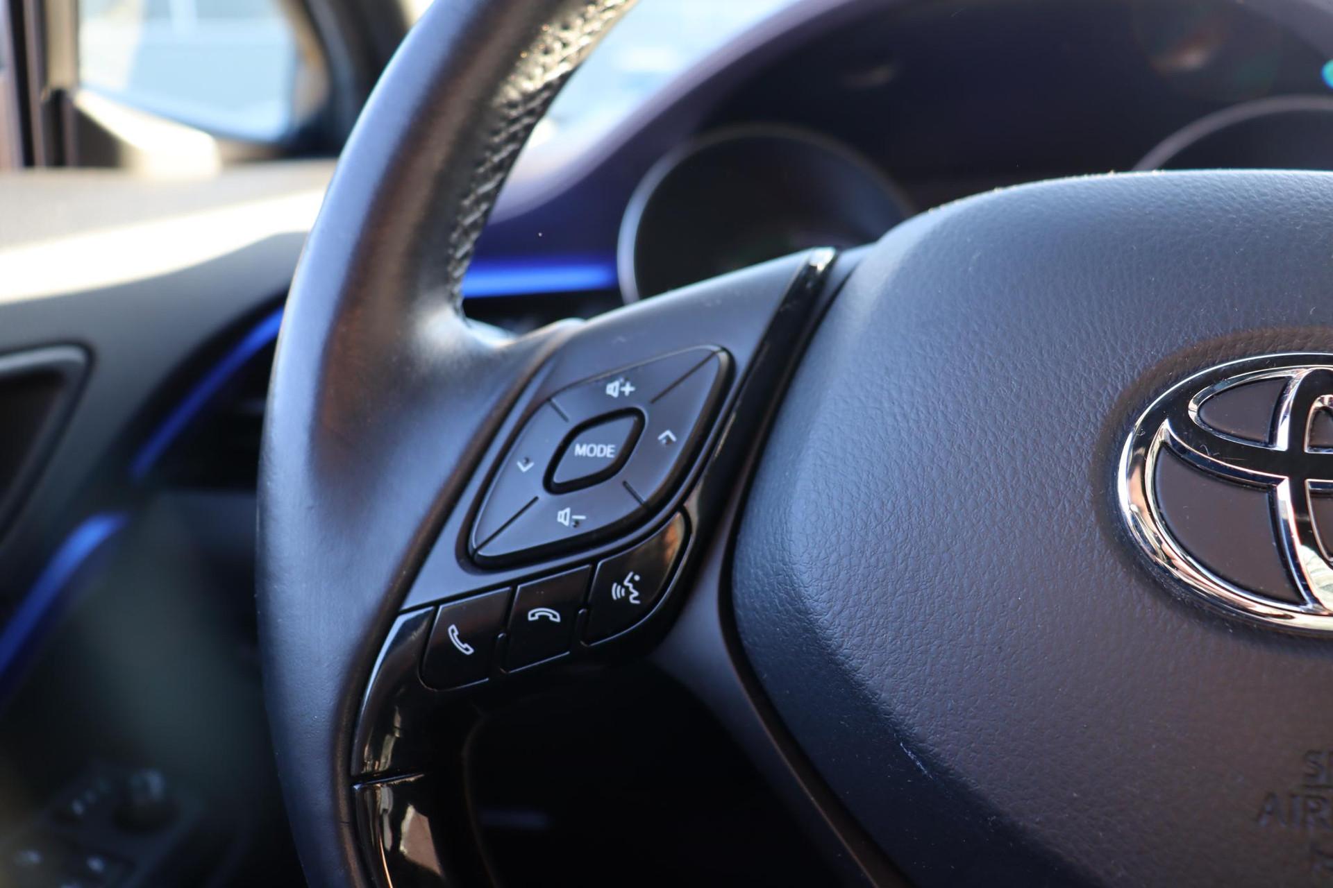 Foto van Toyota Toyota C-hr