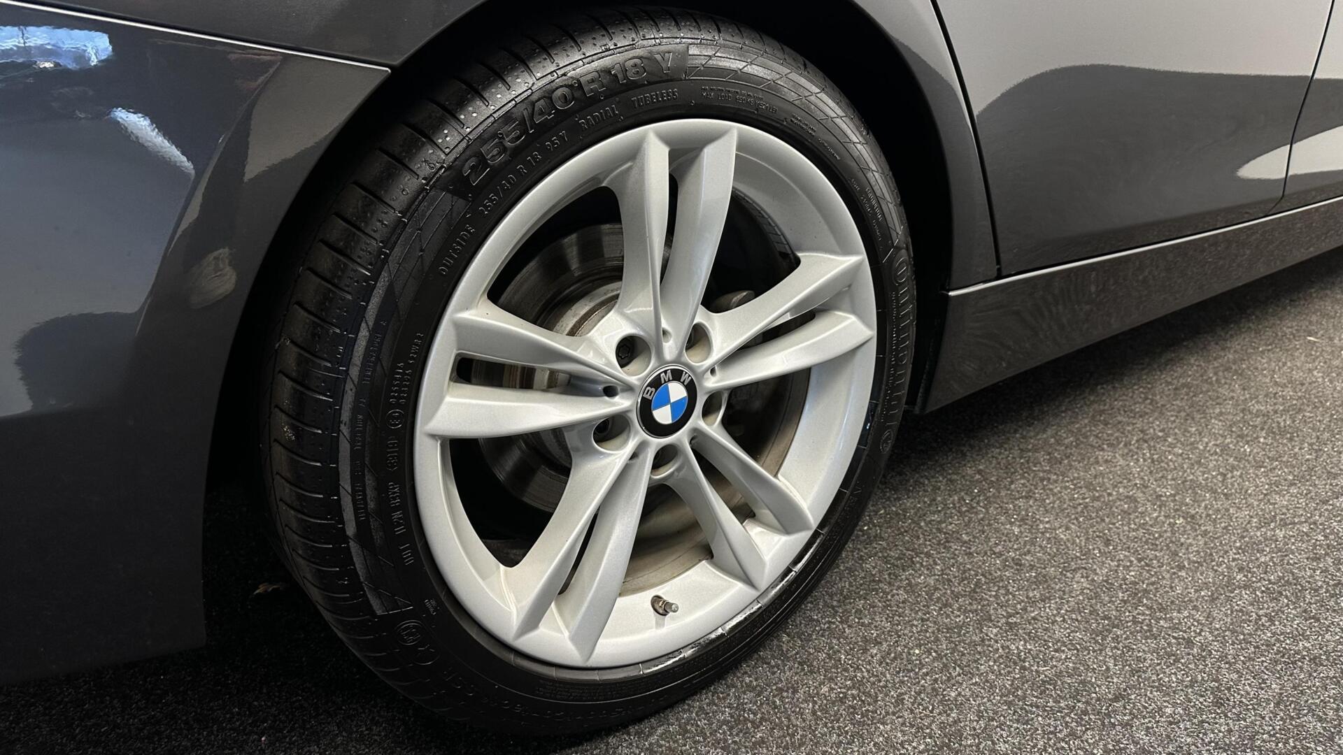 Foto van BMW 330e Iperformance