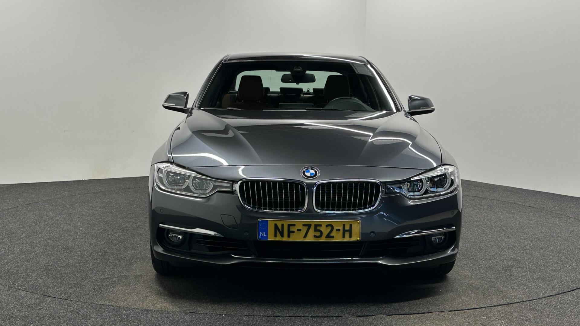 Foto van BMW 330e Iperformance