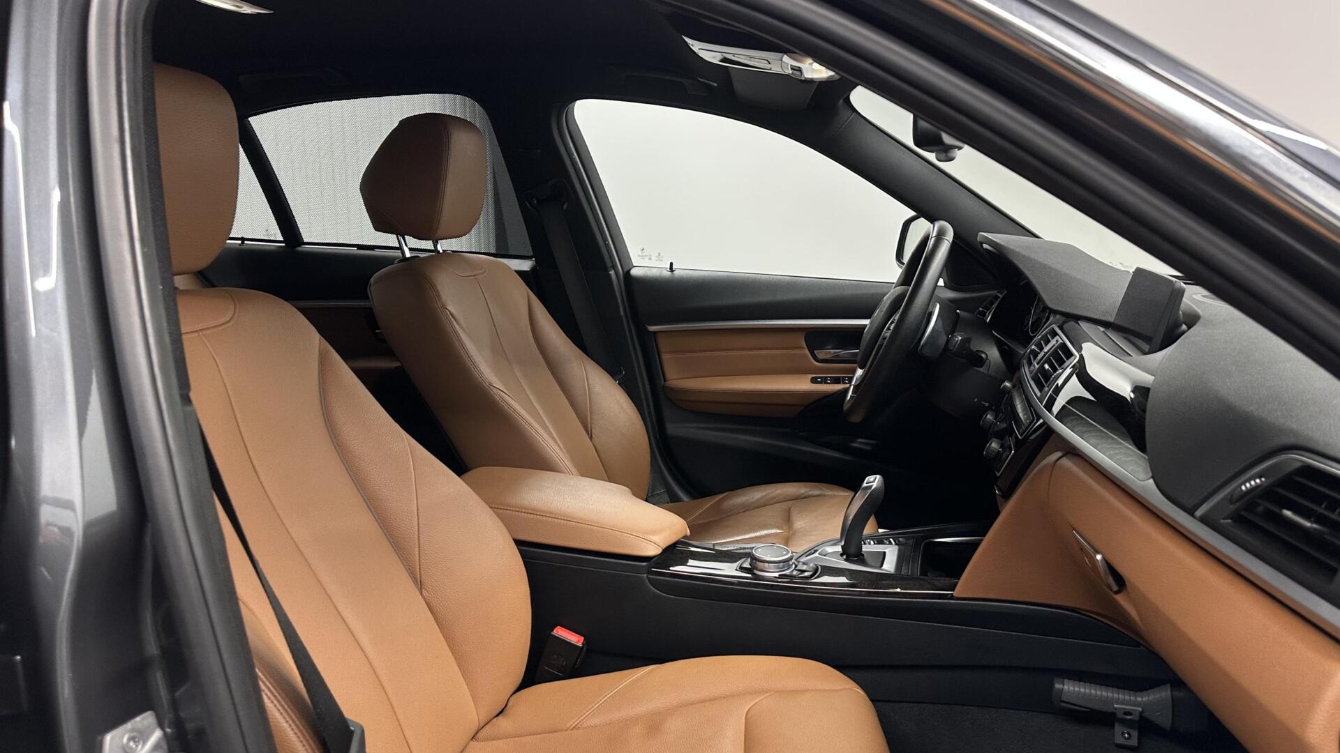 Foto van BMW 330e Iperformance