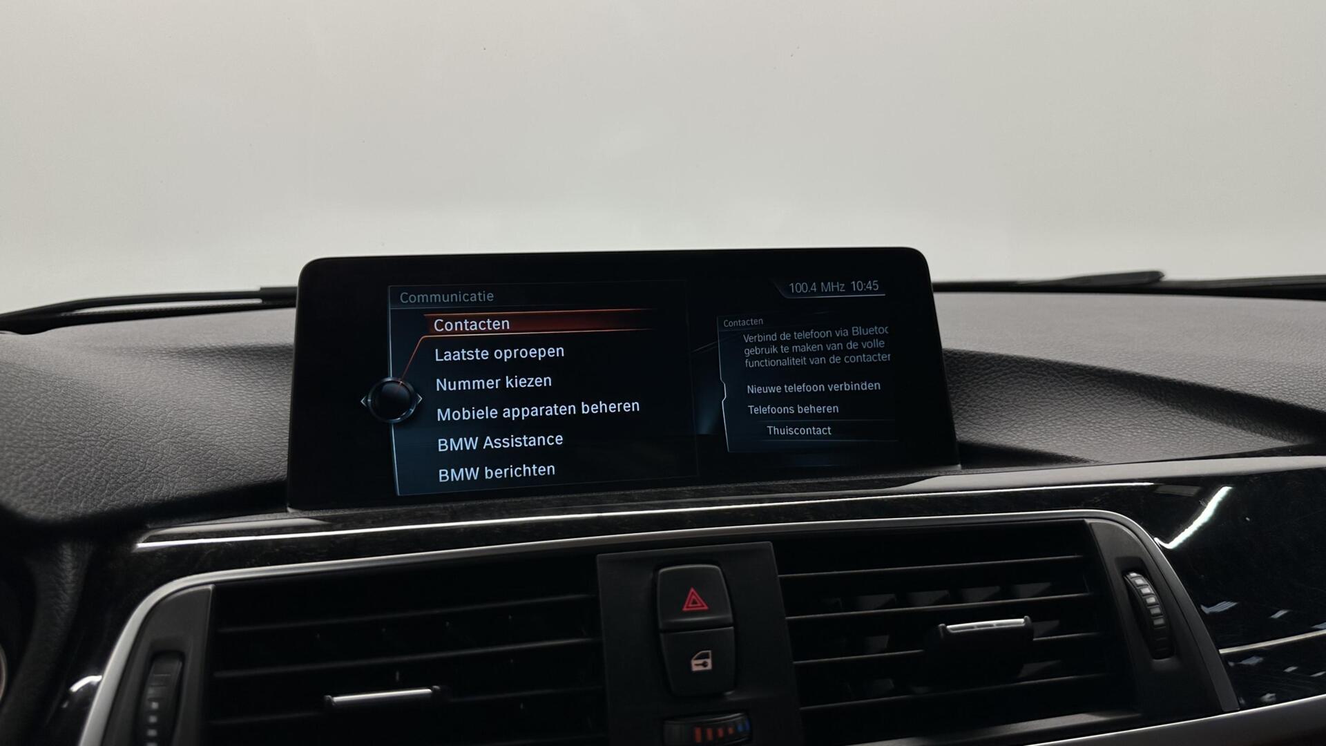 Foto van BMW 330e Iperformance