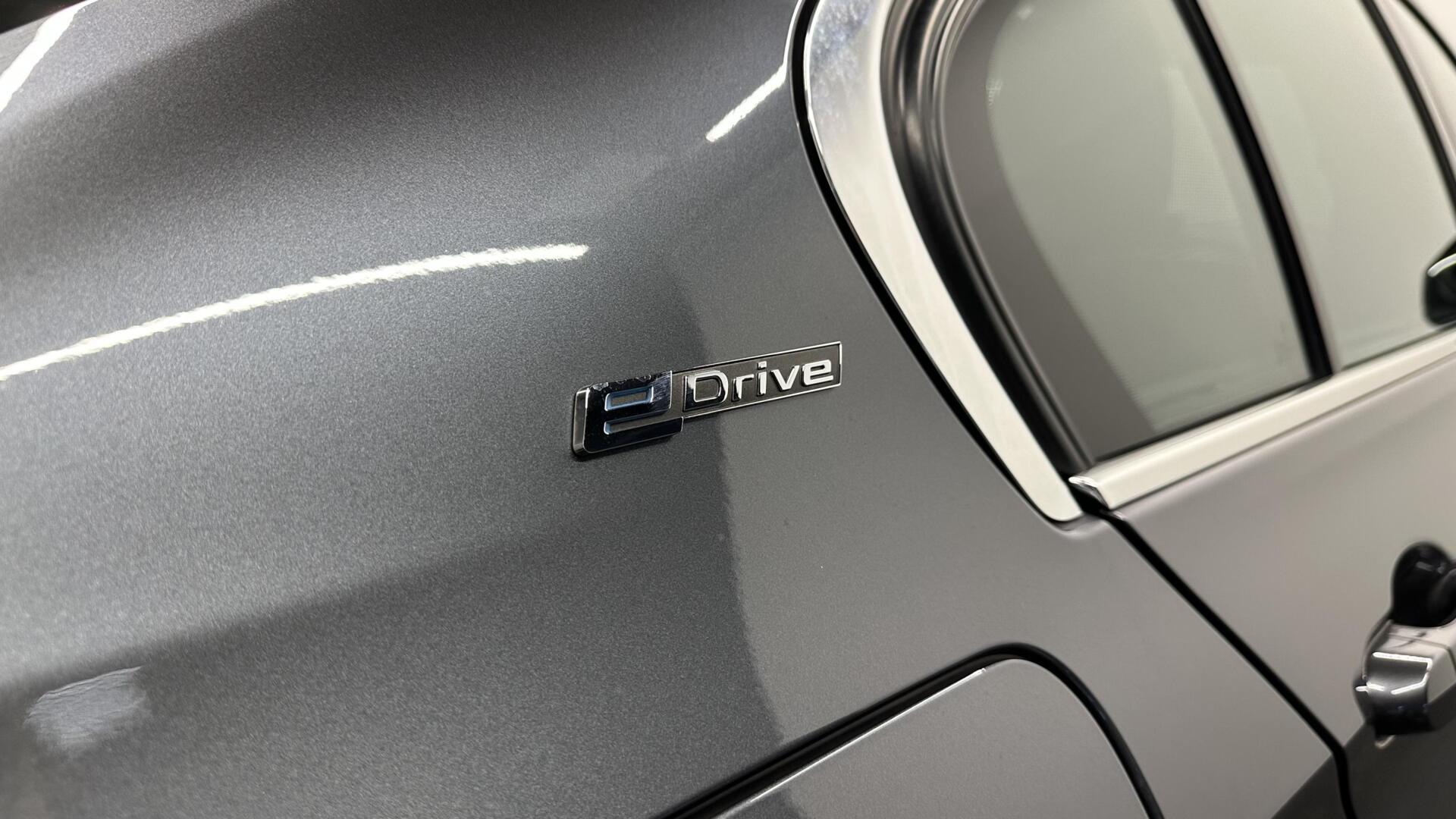 Foto van BMW 330e Iperformance