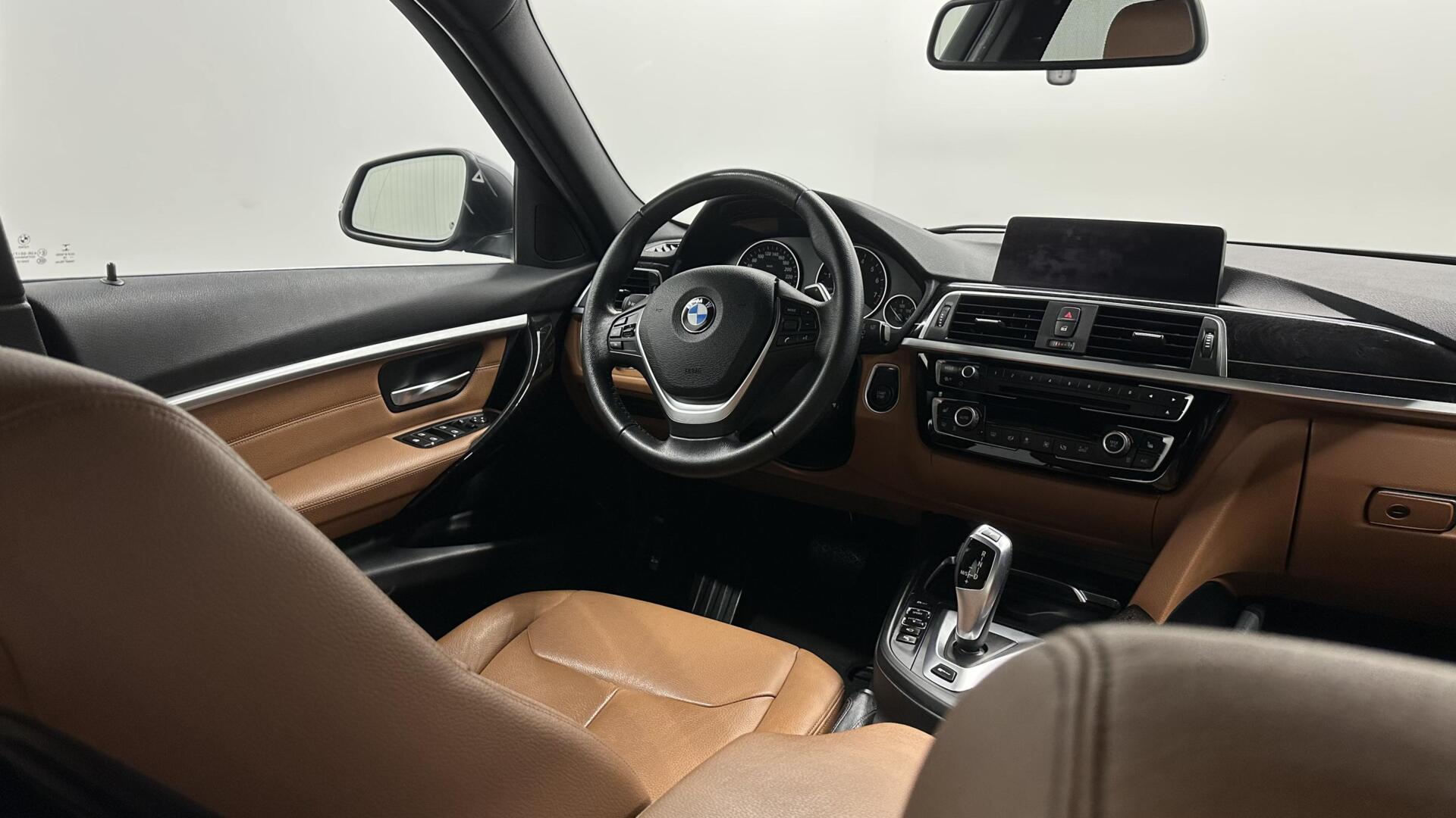 Foto van BMW 330e Iperformance