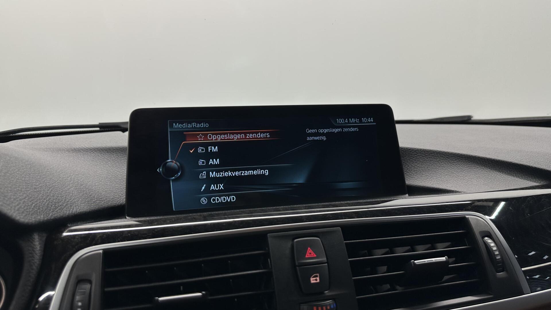 Foto van BMW 330e Iperformance