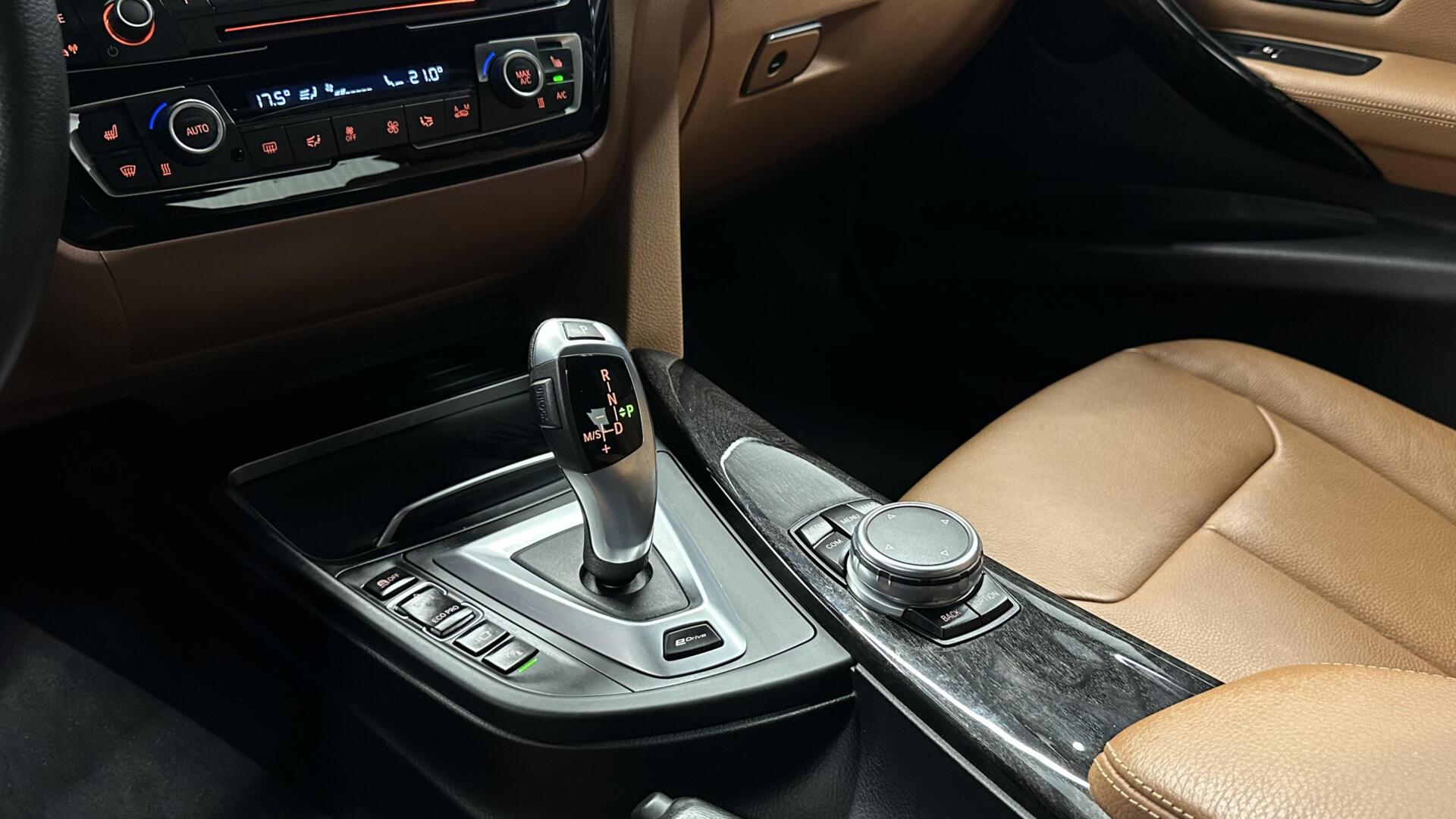 Foto van BMW 330e Iperformance