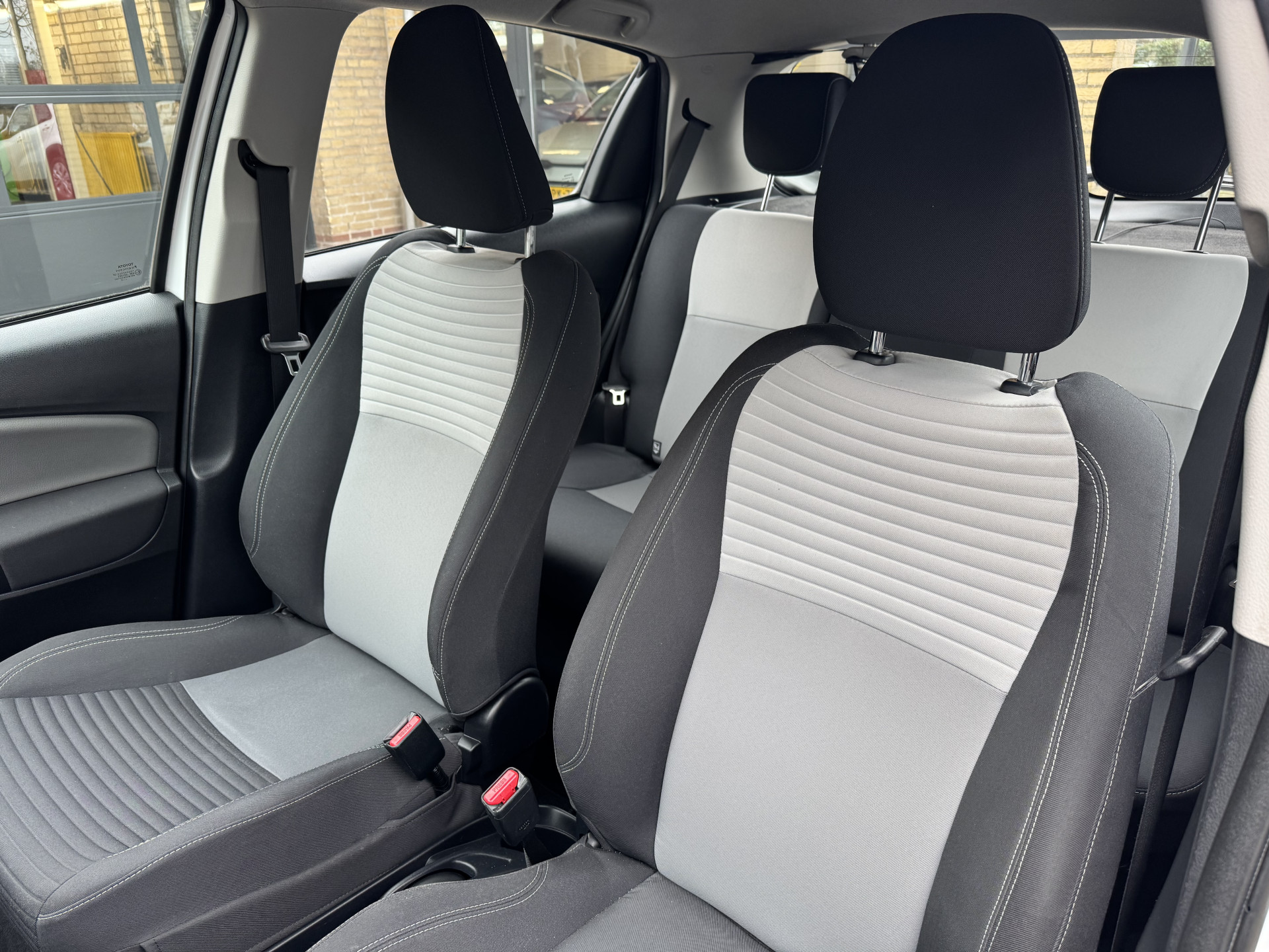 Foto van Toyota Toyota Yaris Hybrid