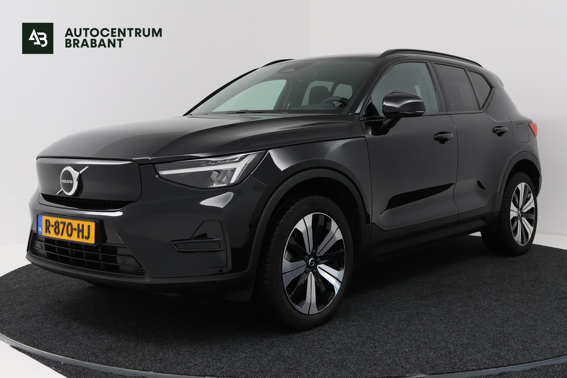 Volvo XC40 Recharge Plus 70 kWh 2022 - voorkant