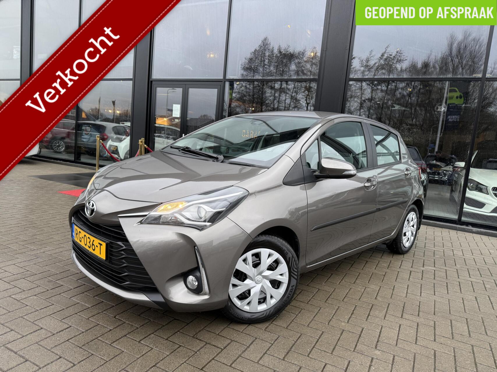 Toyota Toyota Yaris 1.5 VVT-i Aspiration|Camera|Clima|Navi 2017 - voorkant