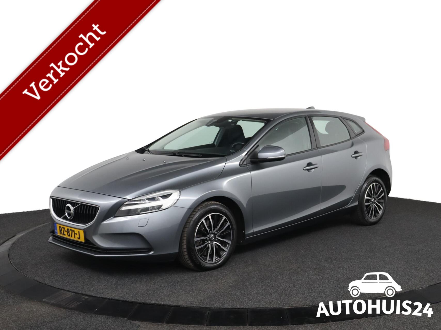 Volvo V40 1.5 T2 Momentum LED STOELVERWARMING PDC NAVI 2018 - voorkant