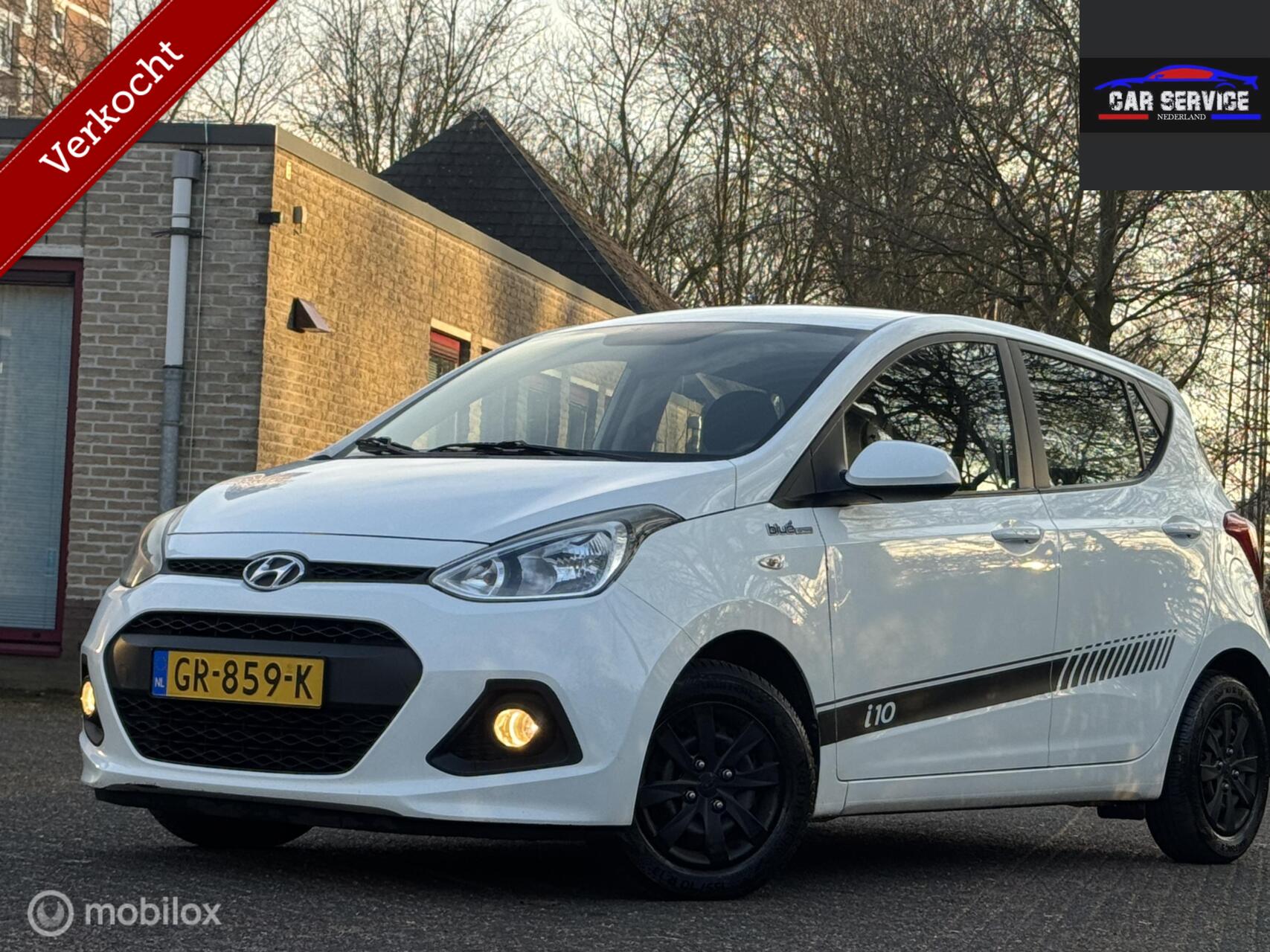 Hyundai I10 1.0i i-Motion Premium/NAP/CARPLAY/CRUISE/ELEKPAK 2015 - voorkant