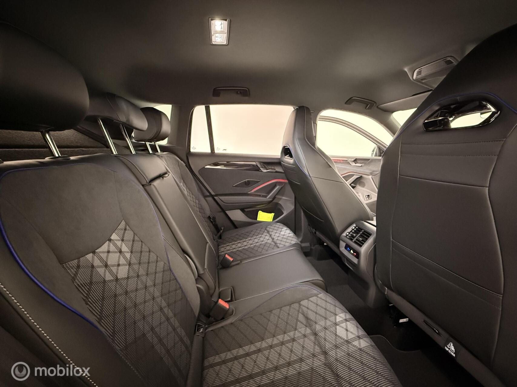 Foto van Volkswagen Tiguan R-line 1.5 272pk Hybrid DSG