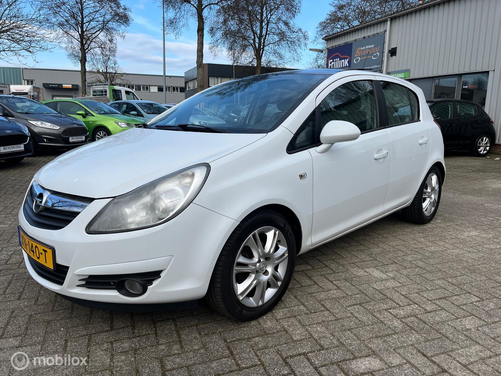 Opel Corsa 1.2-16V Sport / Pano 2009 - voorkant