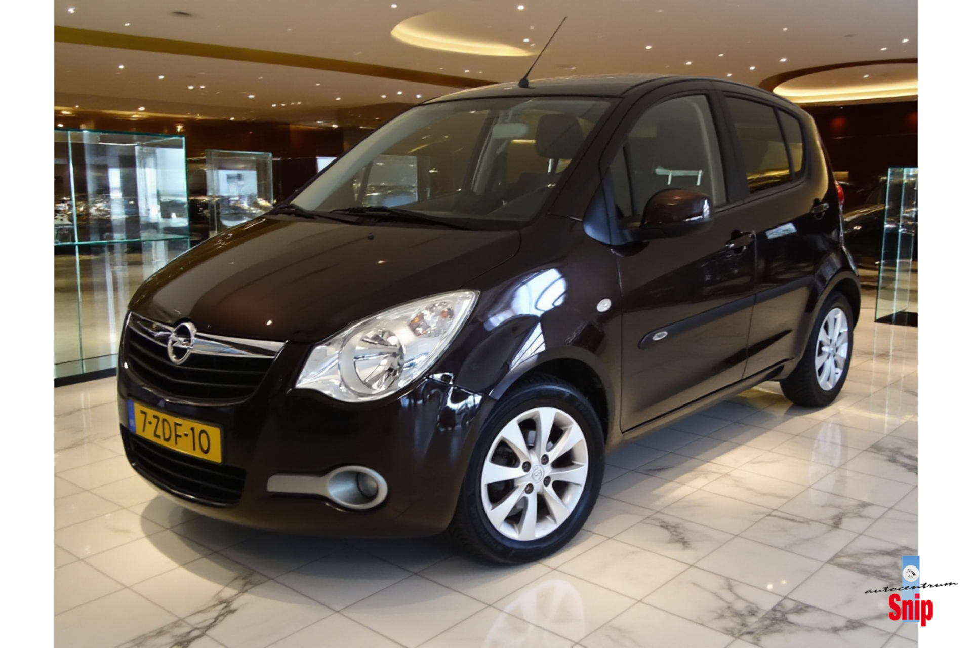 Opel Agila 1.0 Blitz 2014 - voorkant
