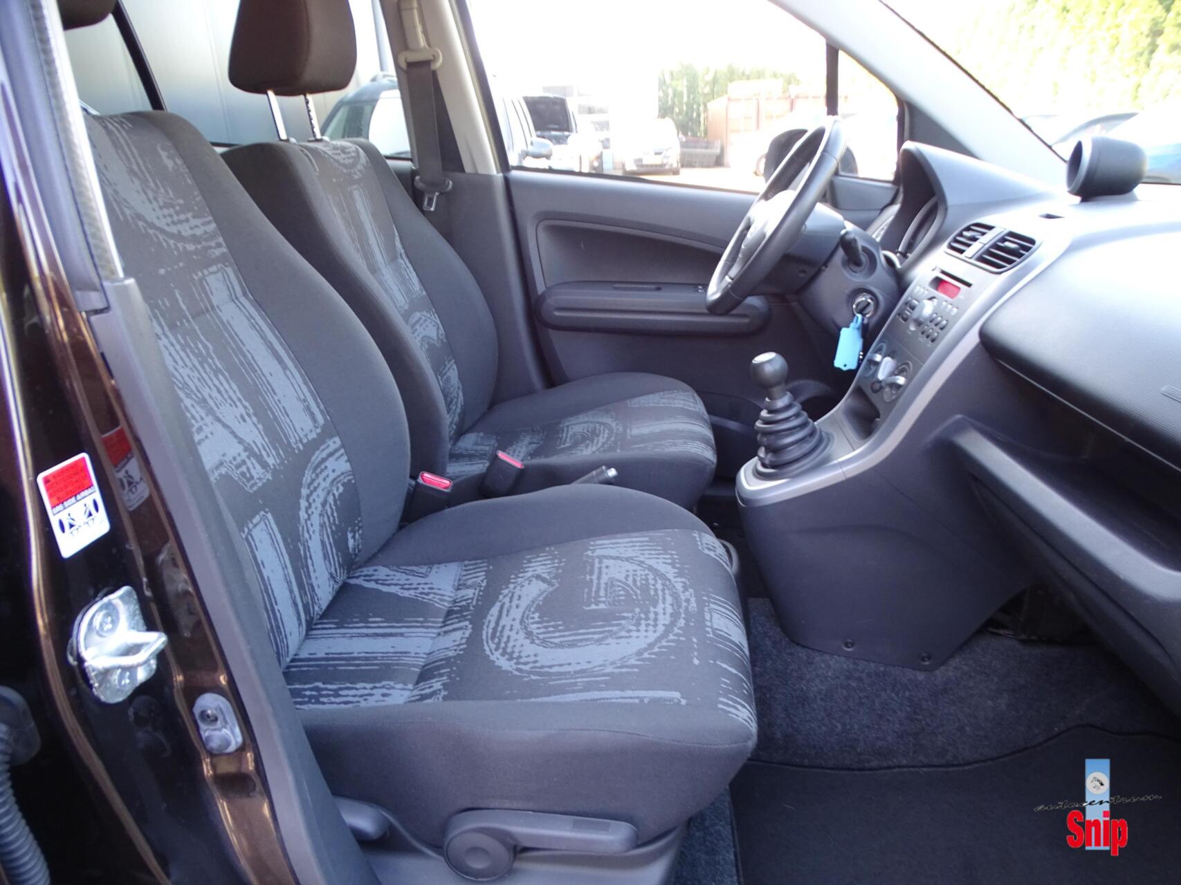 Foto van Opel Agila