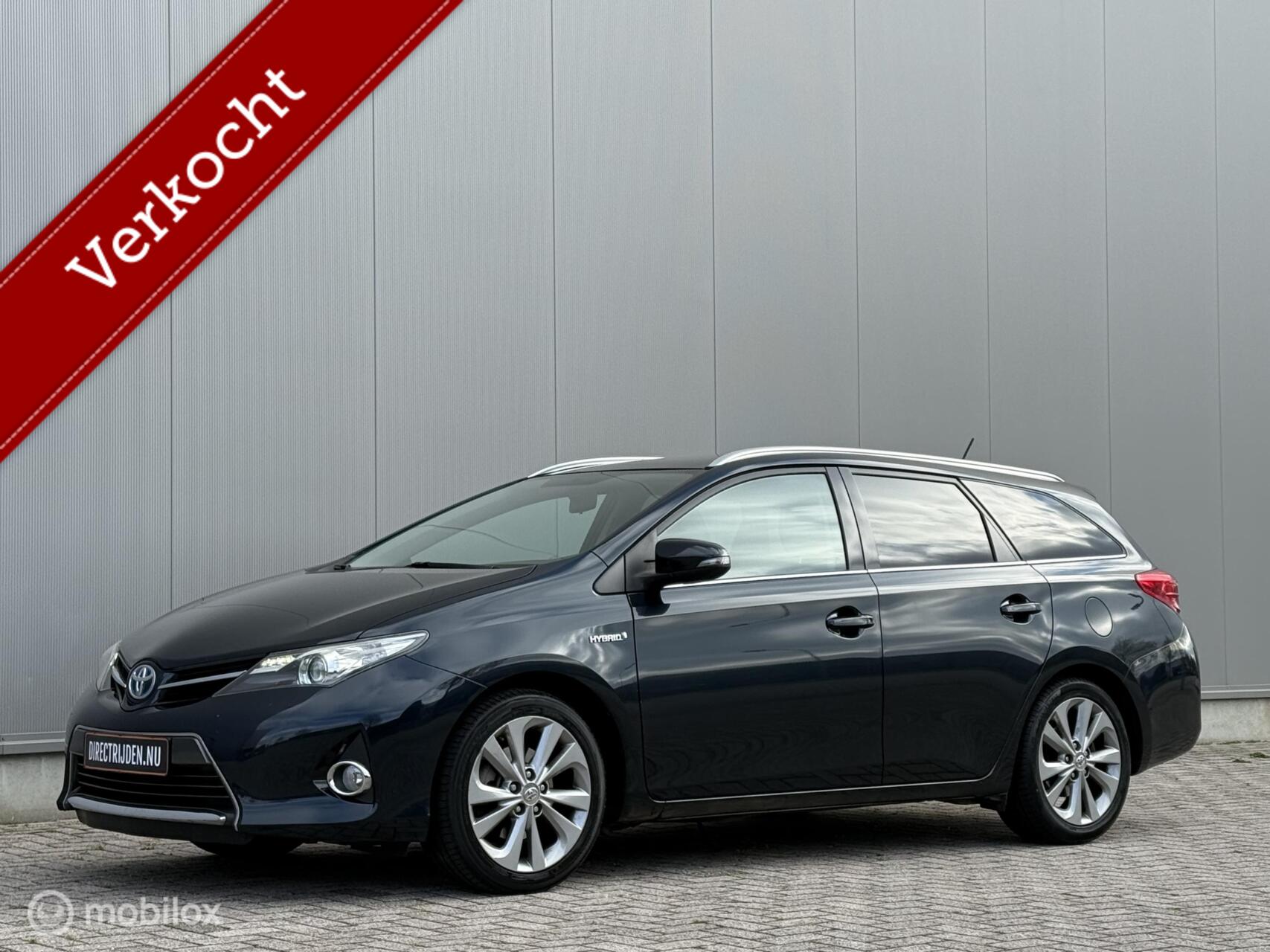 Toyota Toyota Auris Touring 1.8 Hybrid | panorama dak | trekhaak 2013 - voorkant