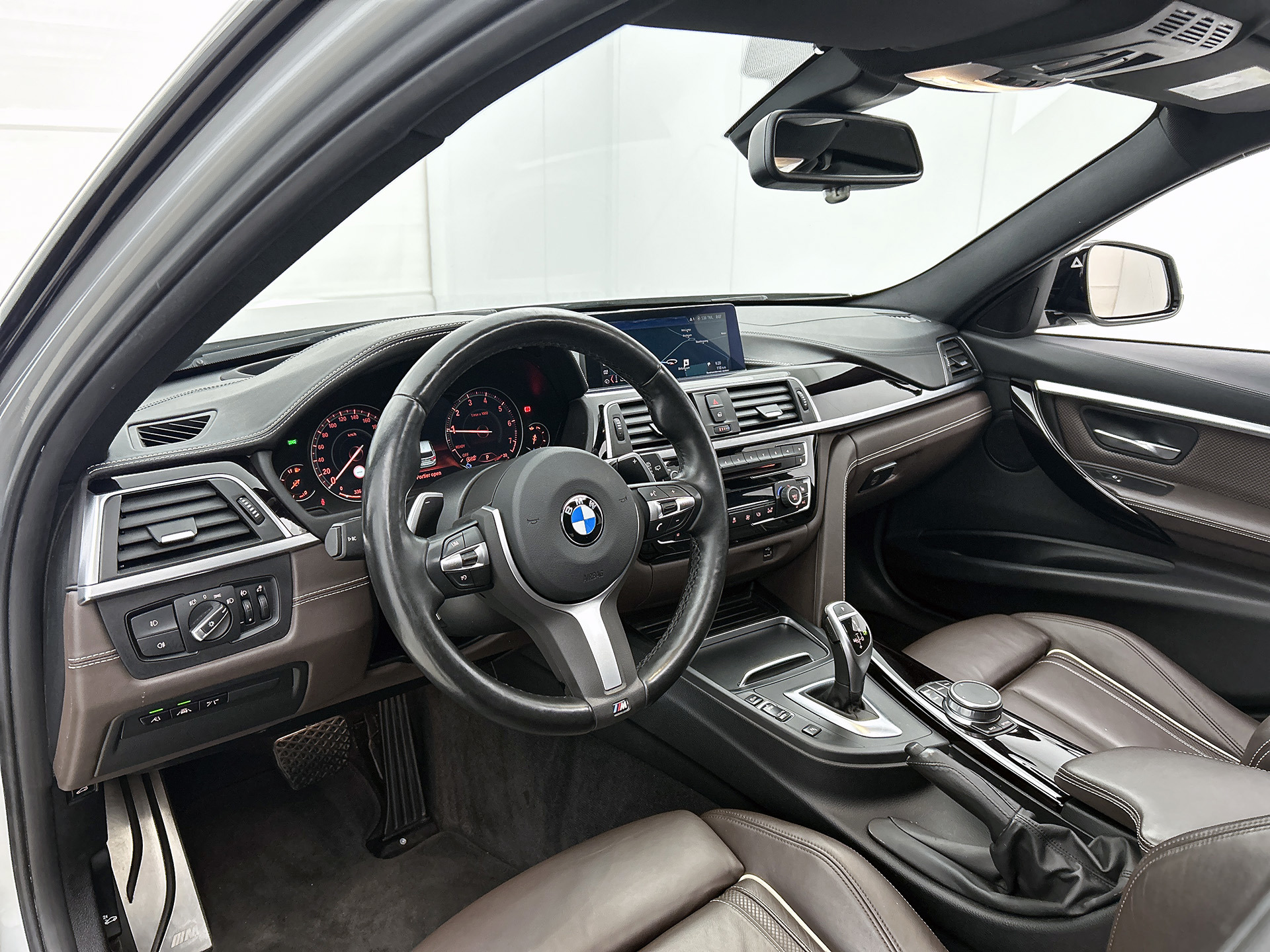 Foto van BMW 330i
