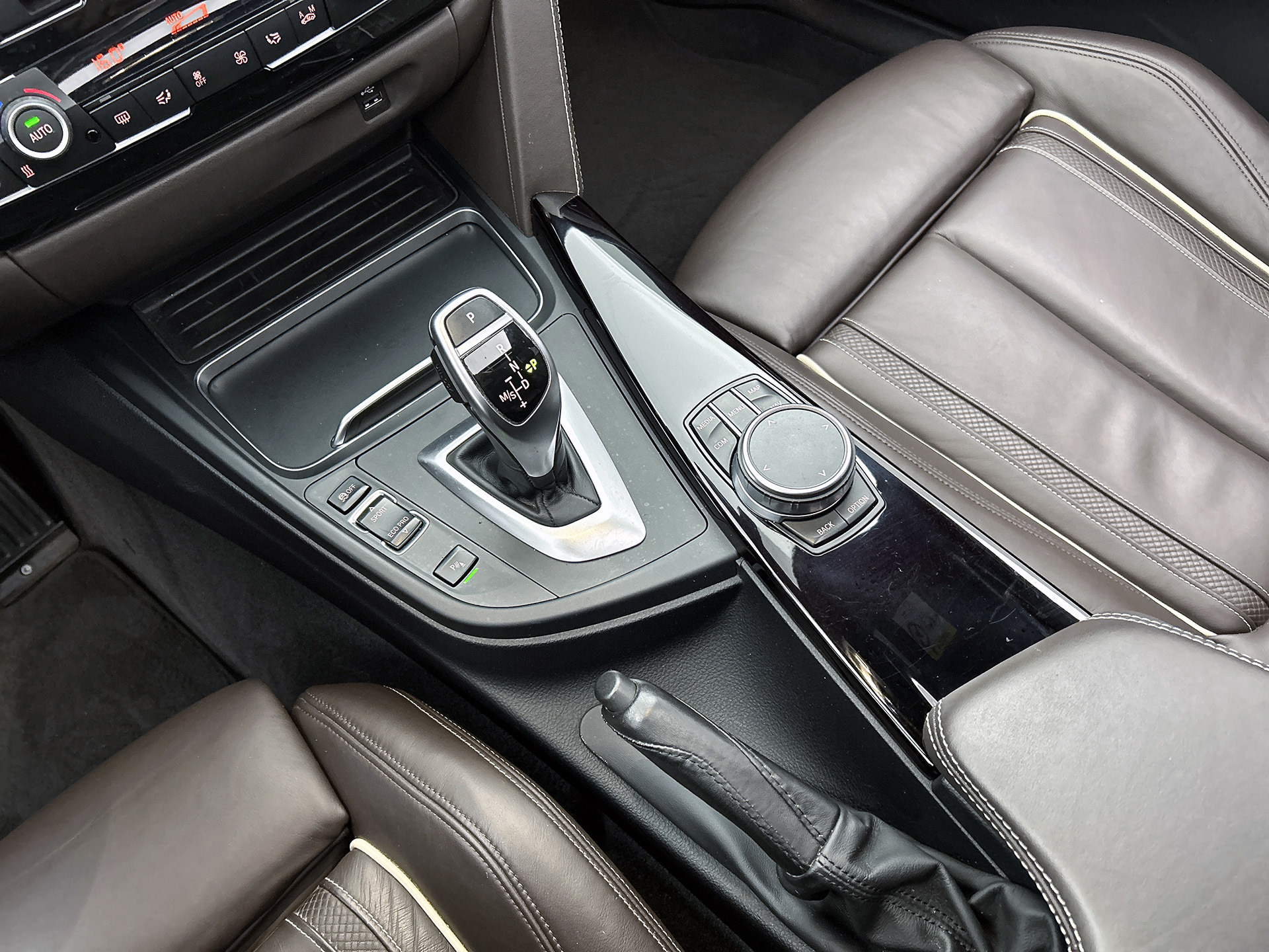 Foto van BMW 330i