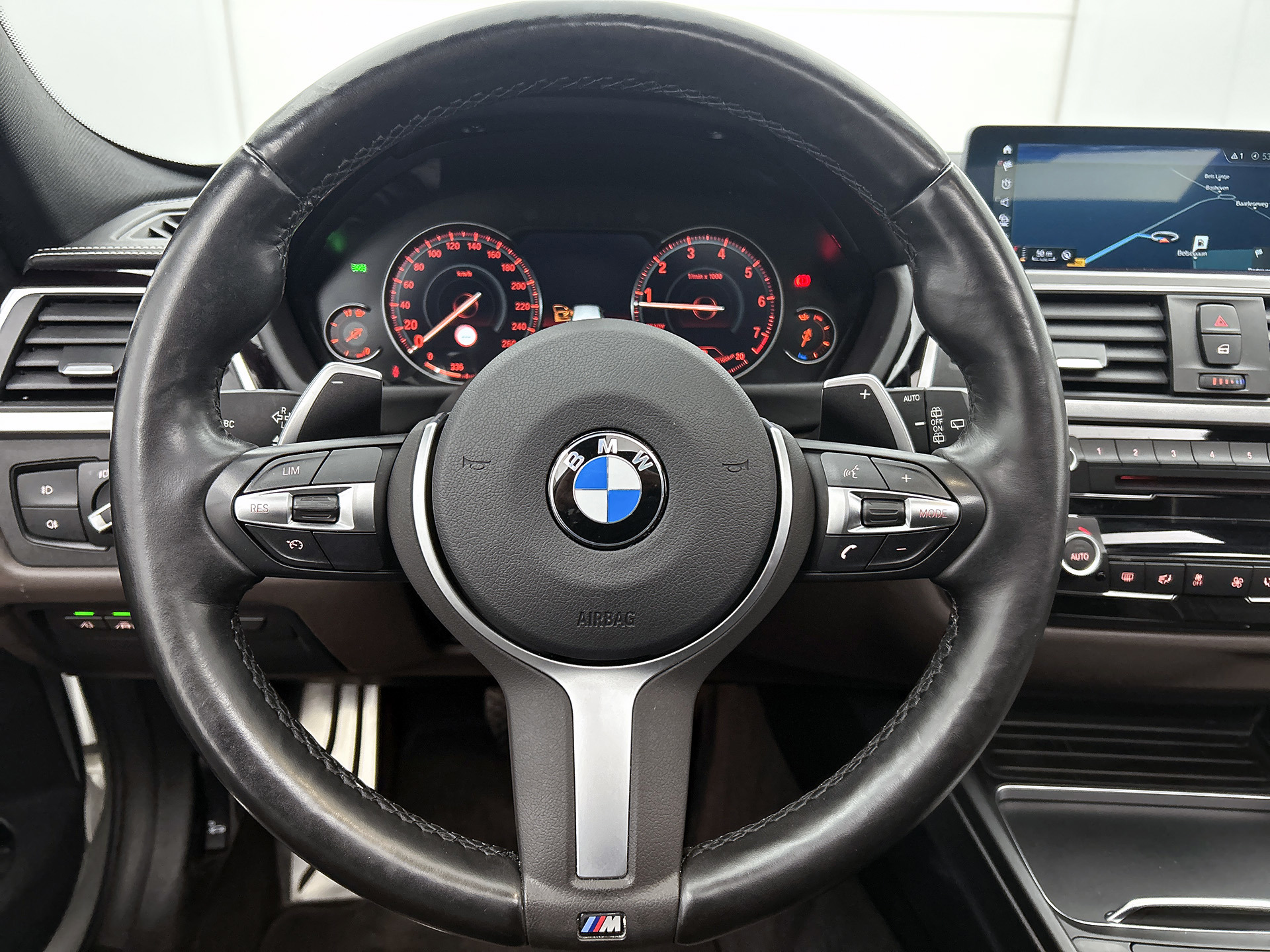 Foto van BMW 330i