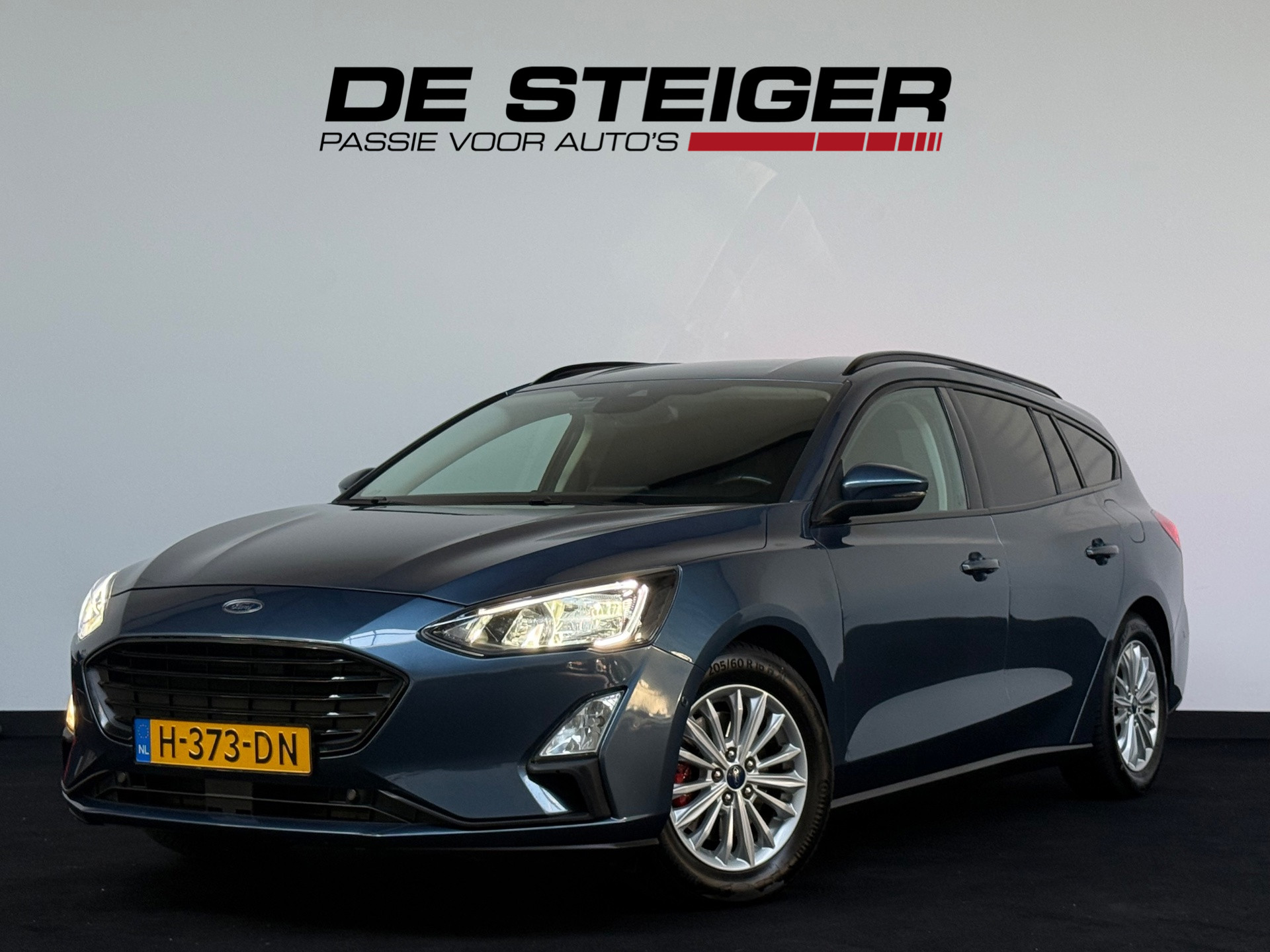 Ford Focus 1.0 EcoBoost Titanium Business B&O Trekhaak Camera 2020 - voorkant