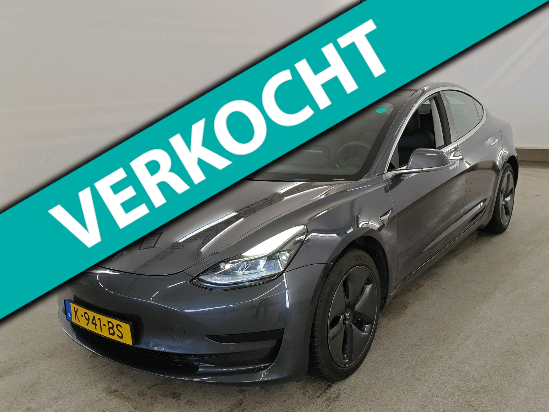 Tesla Model 3 60 kWh 238pk Standard RWD Plus | SOH 89% | 18" Velgen | Midnight Silver metallic  | Black Interior 2020 - voorkant
