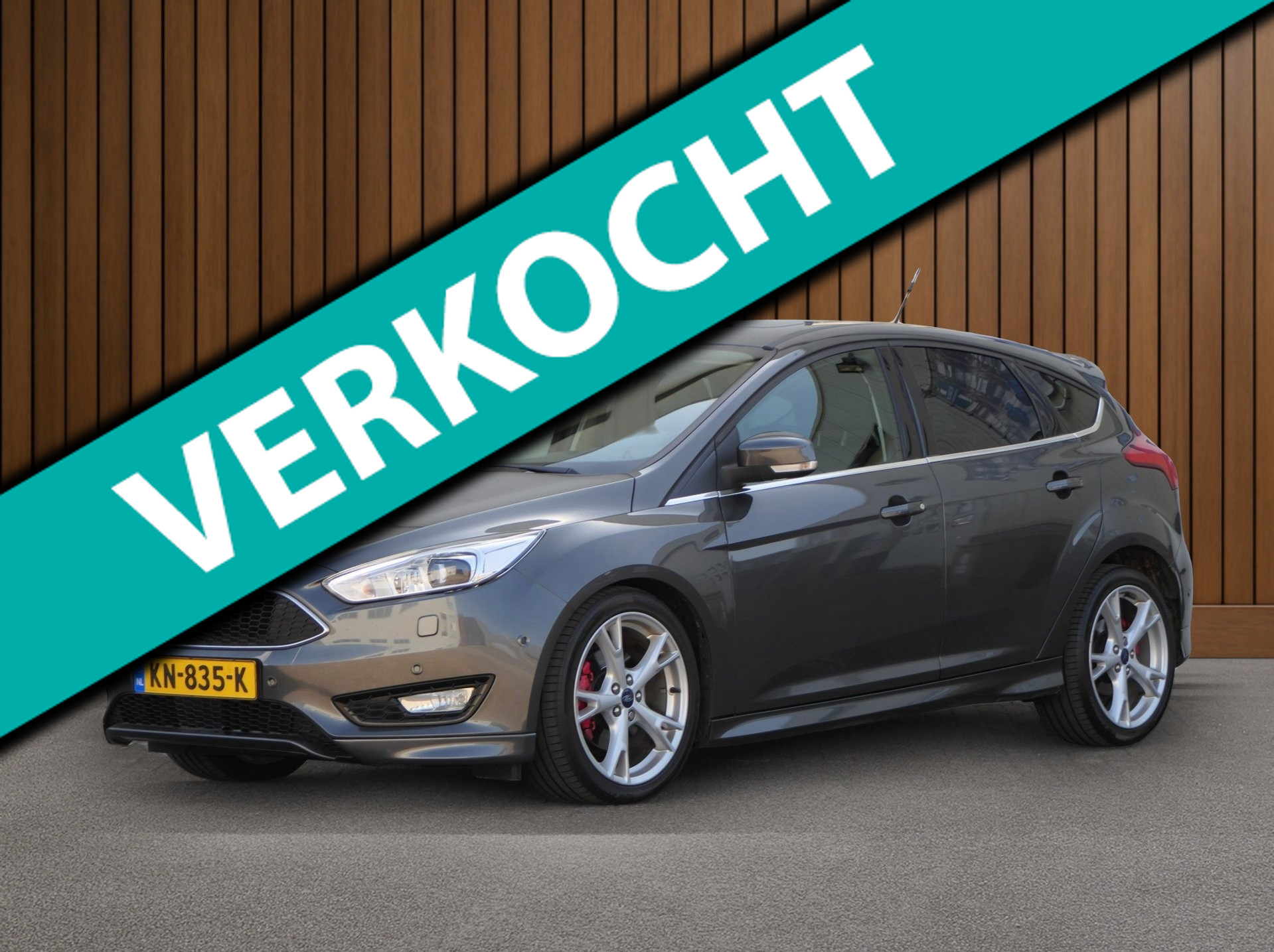 Ford Focus 1.5 St-Line 150PK! | Schuif/kantel dak | Camera | Xenon | Winterpakket | 18-Inch 2015 - voorkant