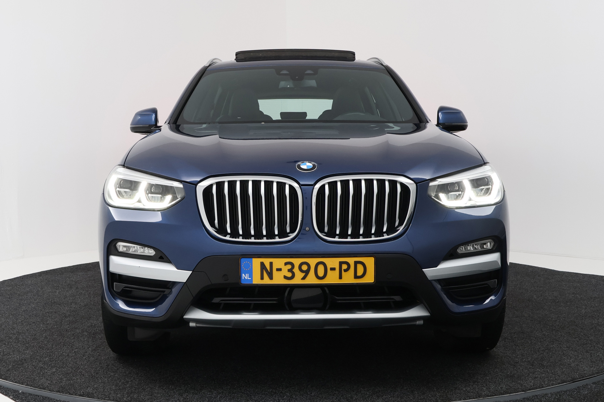 Foto van BMW X3 Xdrive30i