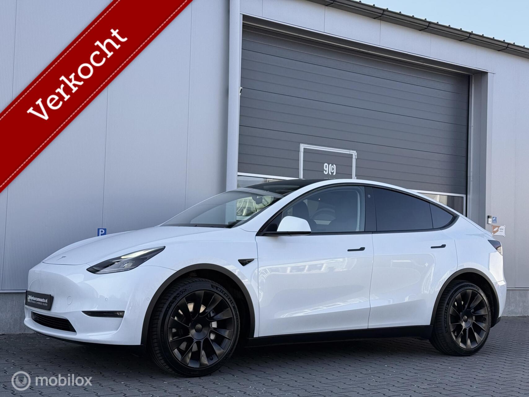 Tesla Model Y Long Range AWD - 91 % SOH - FSD - Trekhaak 2021 - voorkant