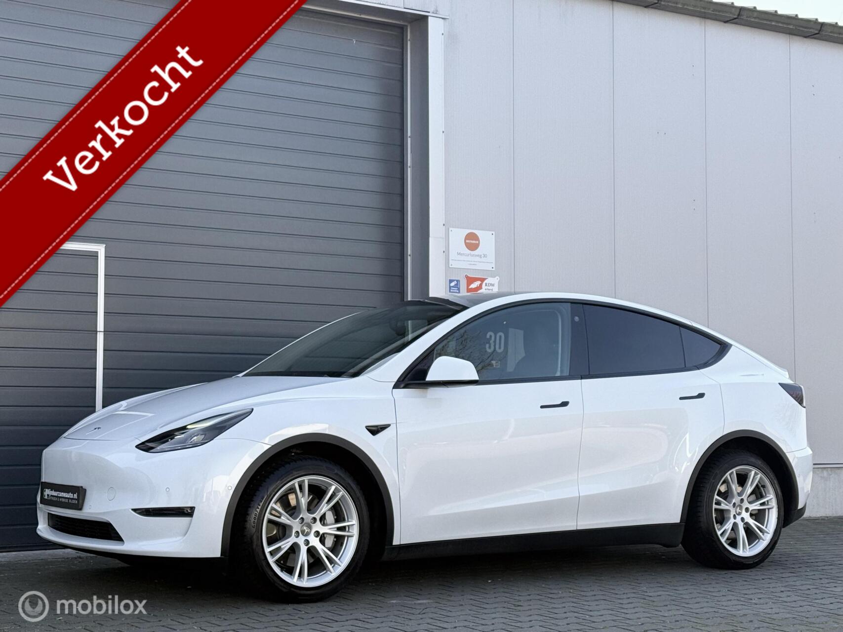 Tesla Model Y Long Range AWD Enh. Autopilot Trekhaak SOH 90% 2021 - voorkant