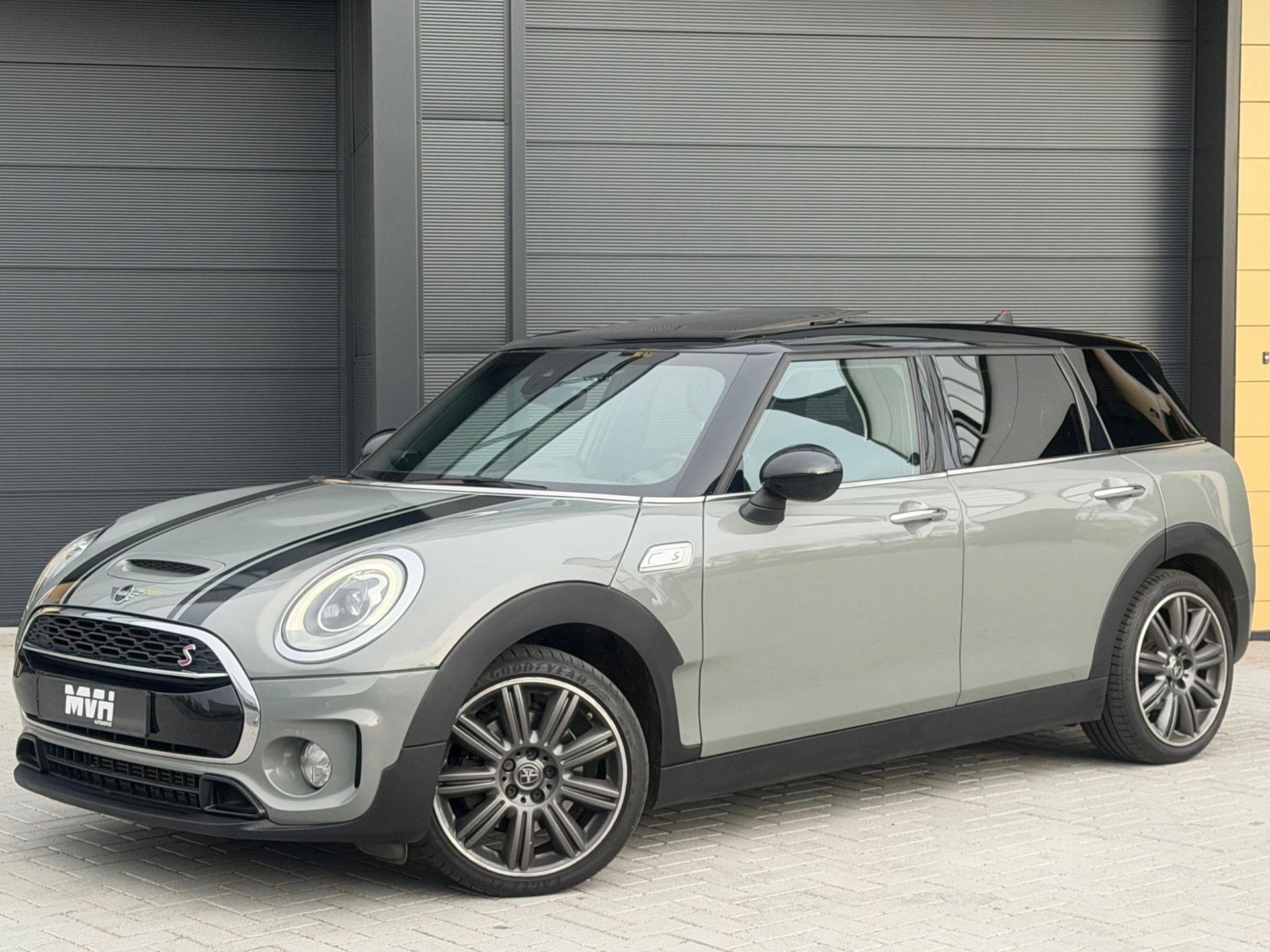 Foto van MINI CLUBMAN COOPER S