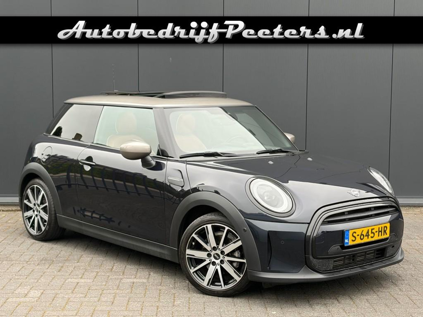 Mini Cooper 1.5 Aut. Pano Leder LED Camera Carplay Sportstoel Stuurverwarming 2022 - voorkant