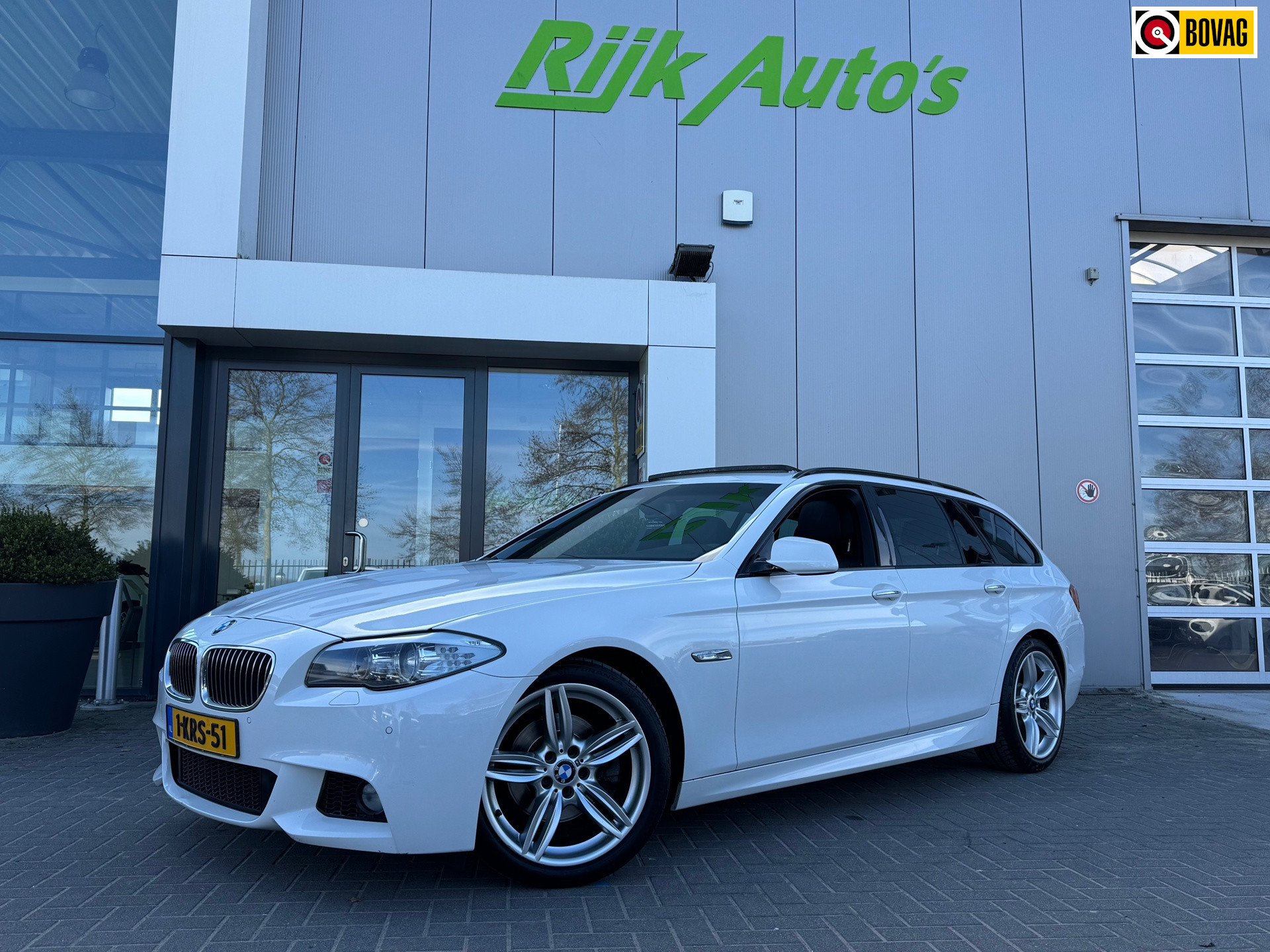 BMW 520d 520d * Leder * Panoramadak * M Pakket * Dealer Onderhouden 2013 - voorkant