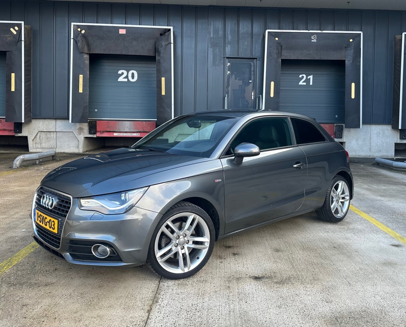 Audi A1 1.4 TFSI Pro Line S S-Line Stoelverw  Automaat Vol Opties 2013 - voorkant