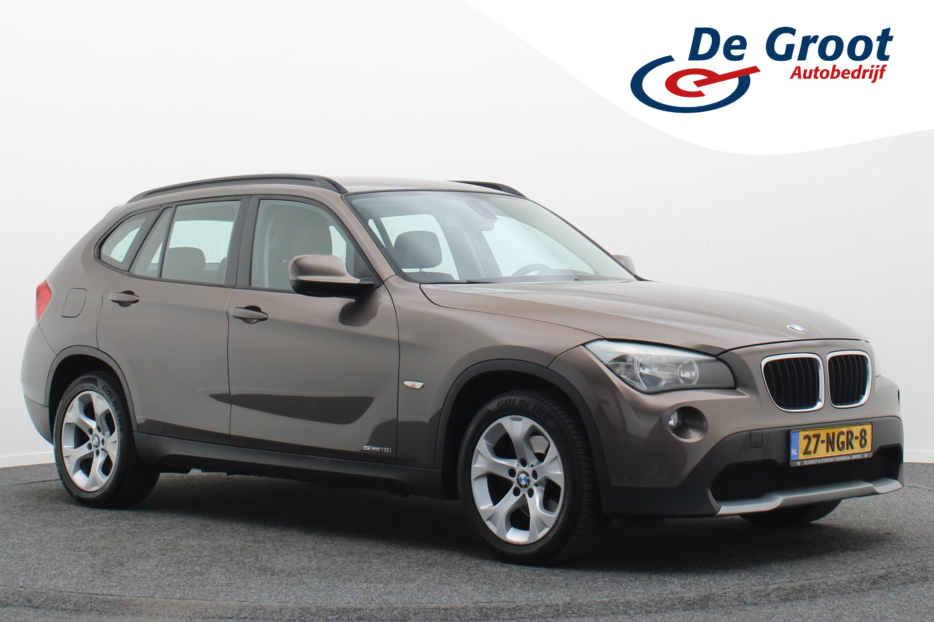 BMW X1 sDrive 18i sDrive18i Executive 2010 - voorkant