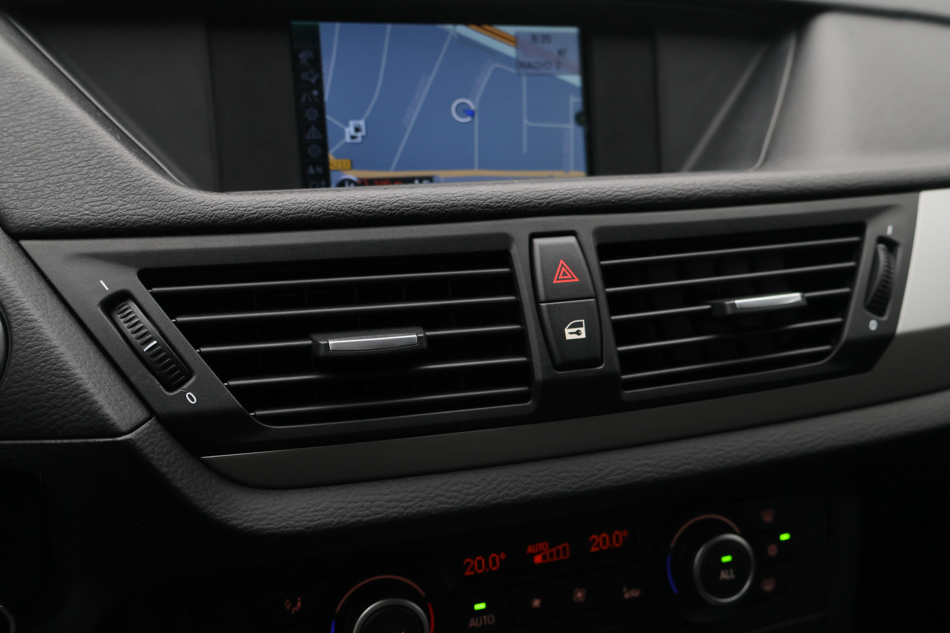 Foto van BMW X1 sDrive 18i