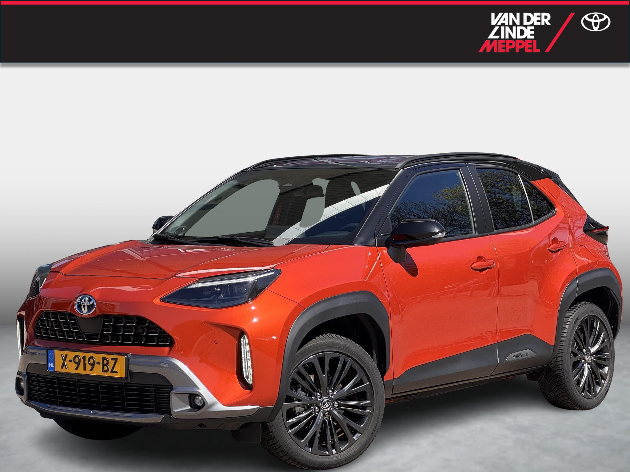 Toyota Toyota Yaris Cross 1.5 Hybrid Adventure Trekhaak HUD BSM NL 2023 - voorkant