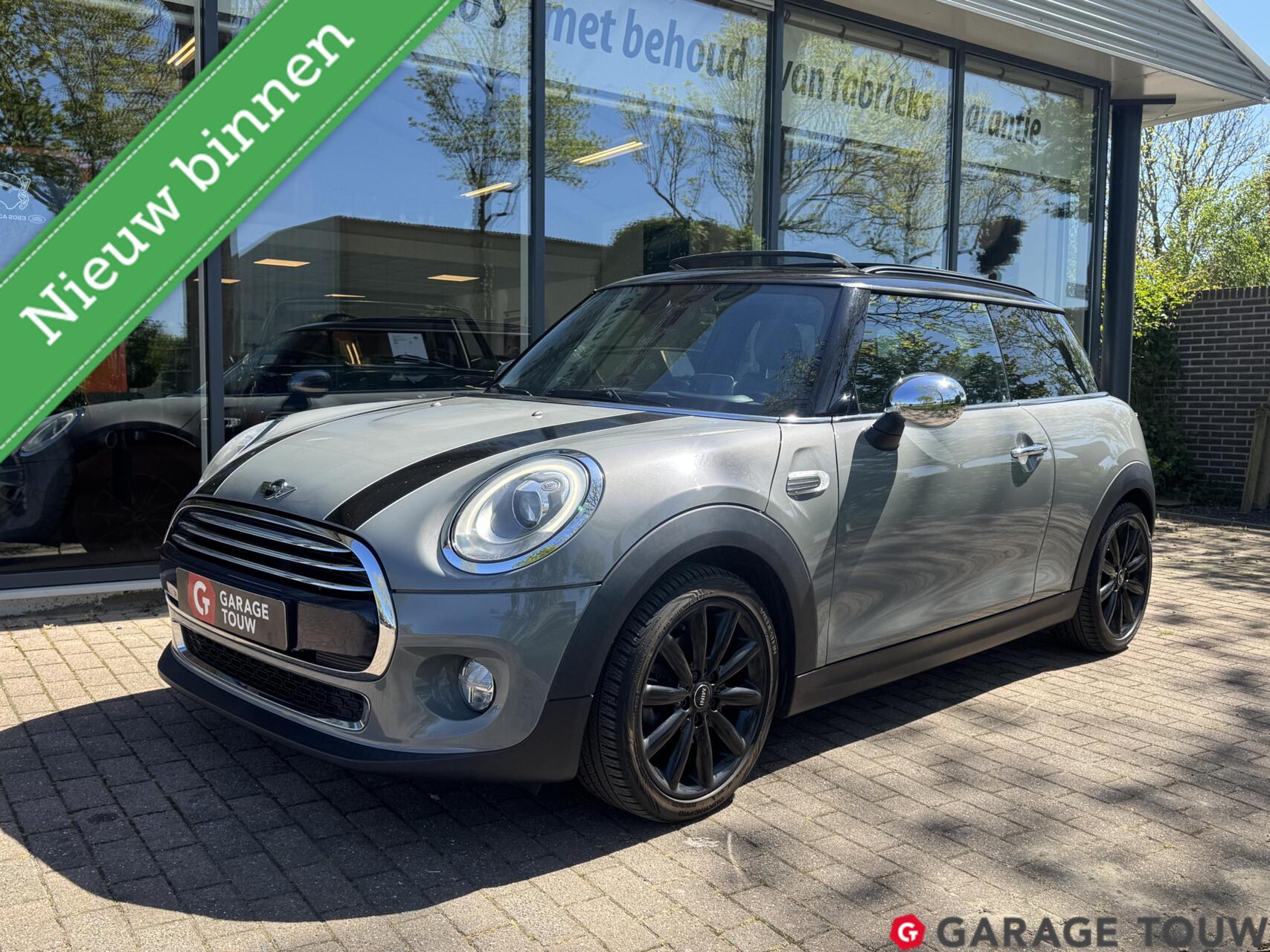 Foto van MINI COOPER