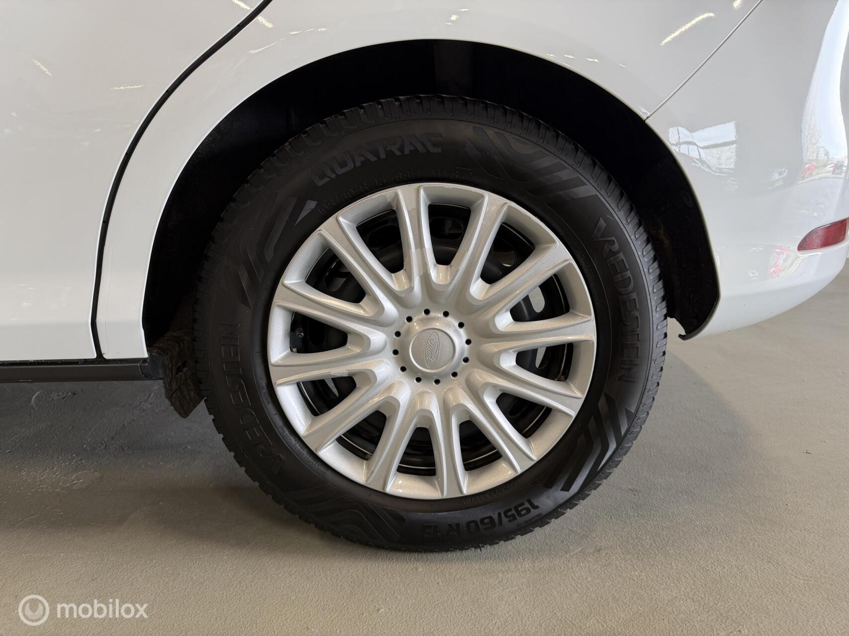 Foto van Ford B-max