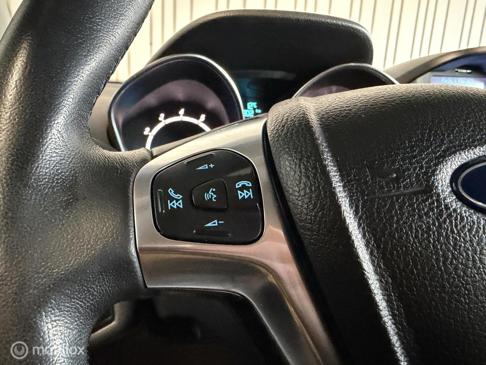 Foto van Ford B-max