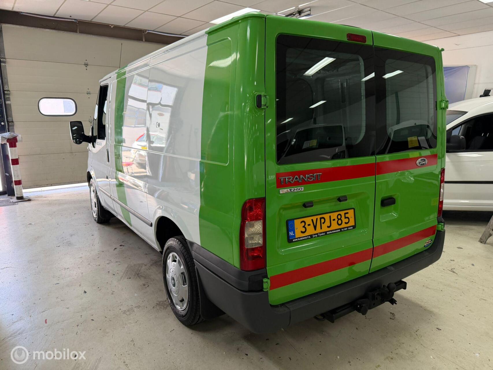 Foto van Ford Transit 260s Van 85dpf LR 4.23