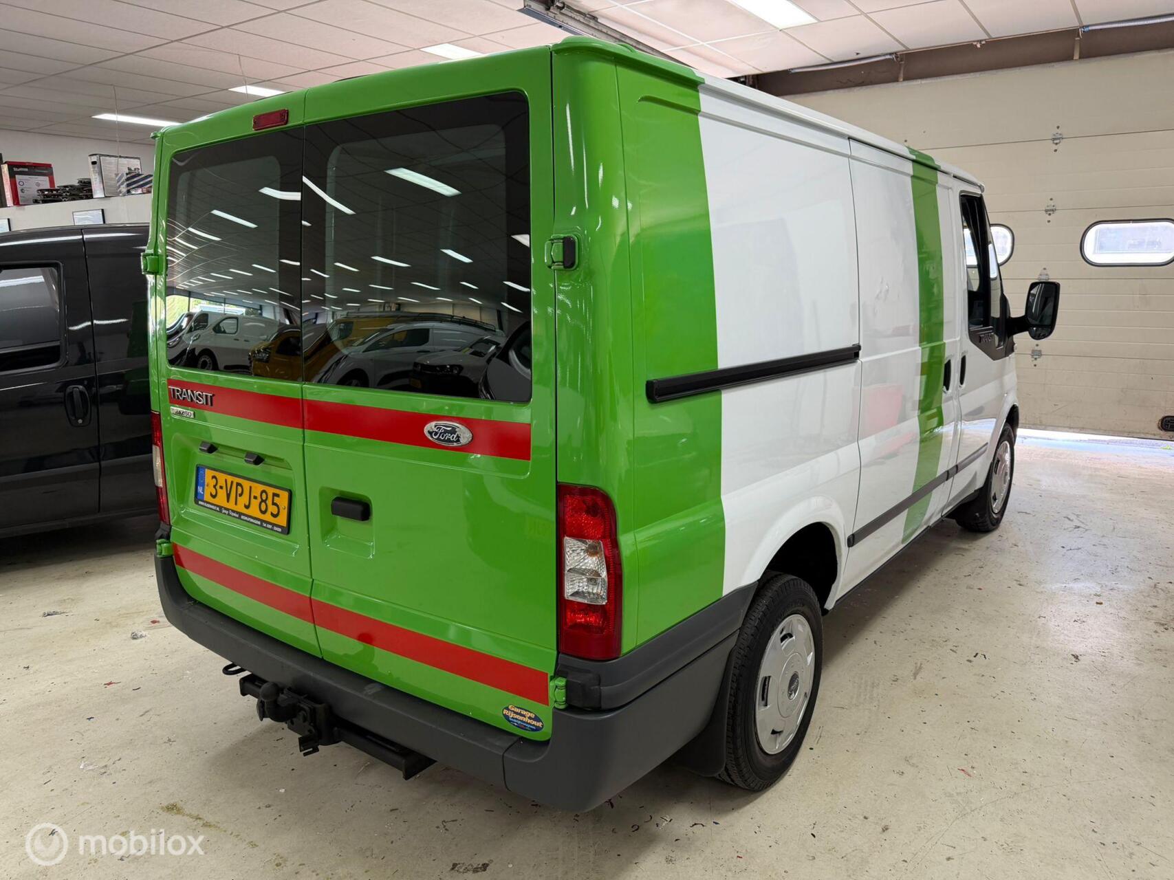 Foto van Ford Transit 260s Van 85dpf LR 4.23